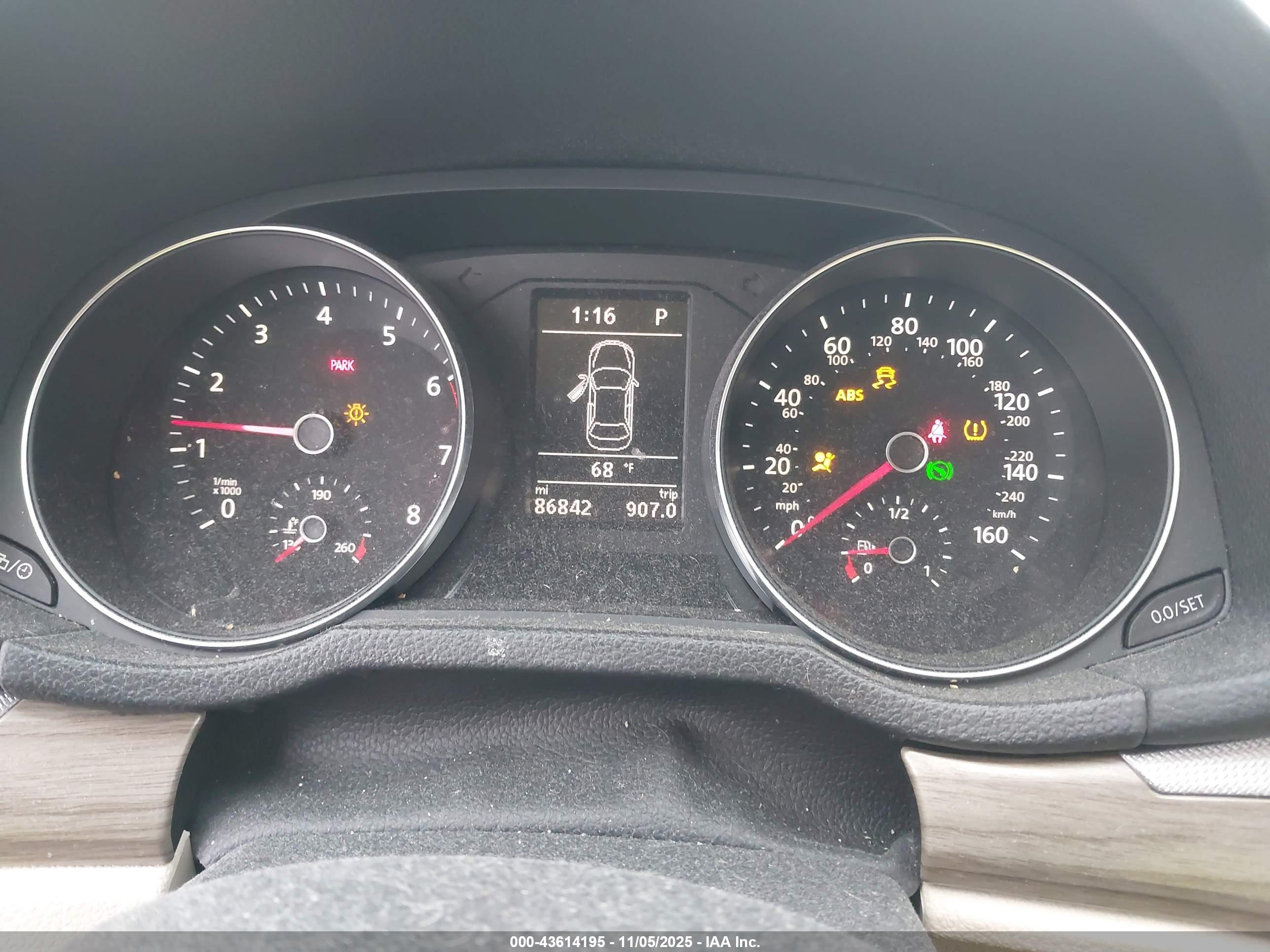 VOLKSWAGEN PASSAT image 7