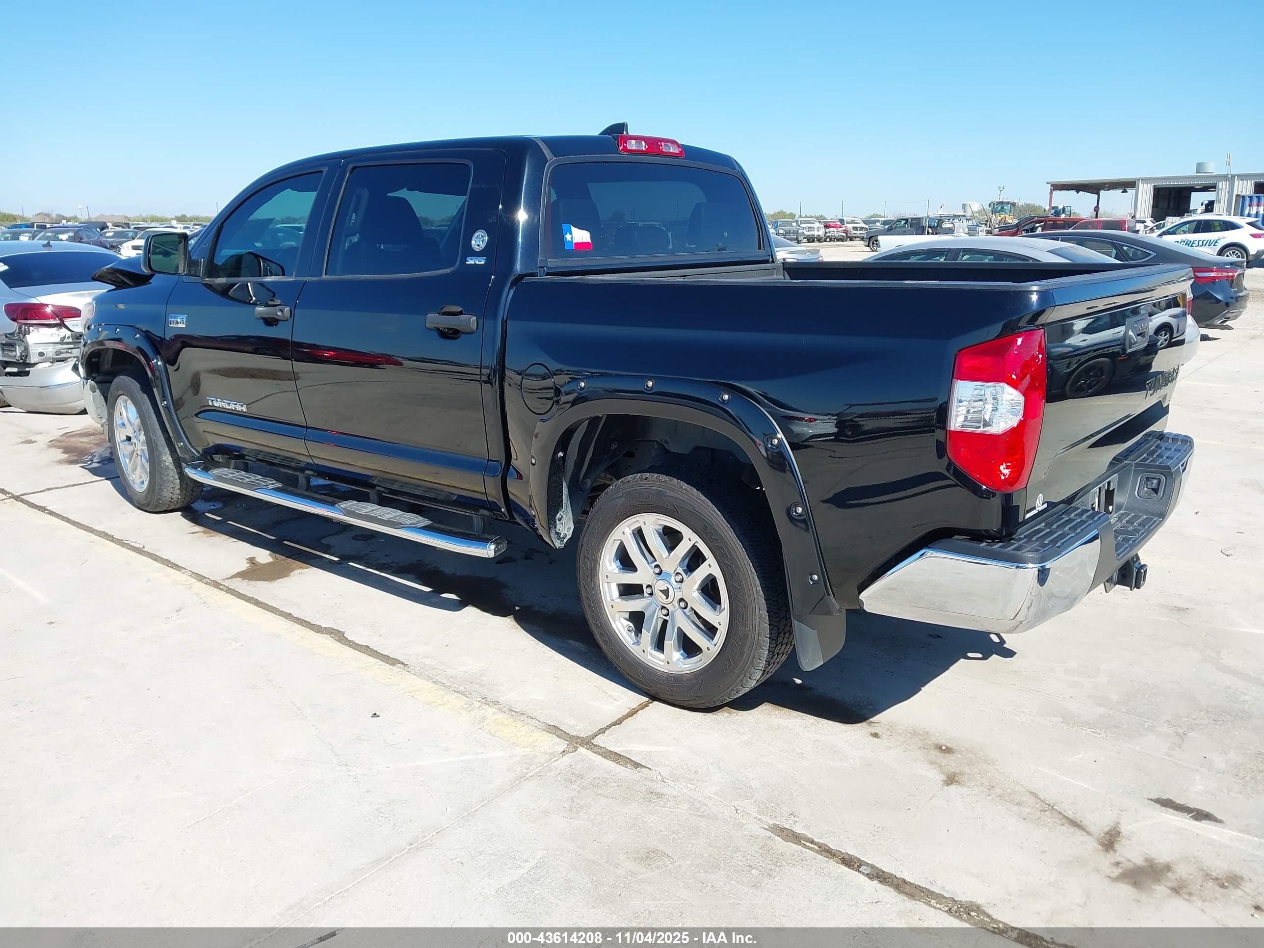TOYOTA TUNDRA image 3