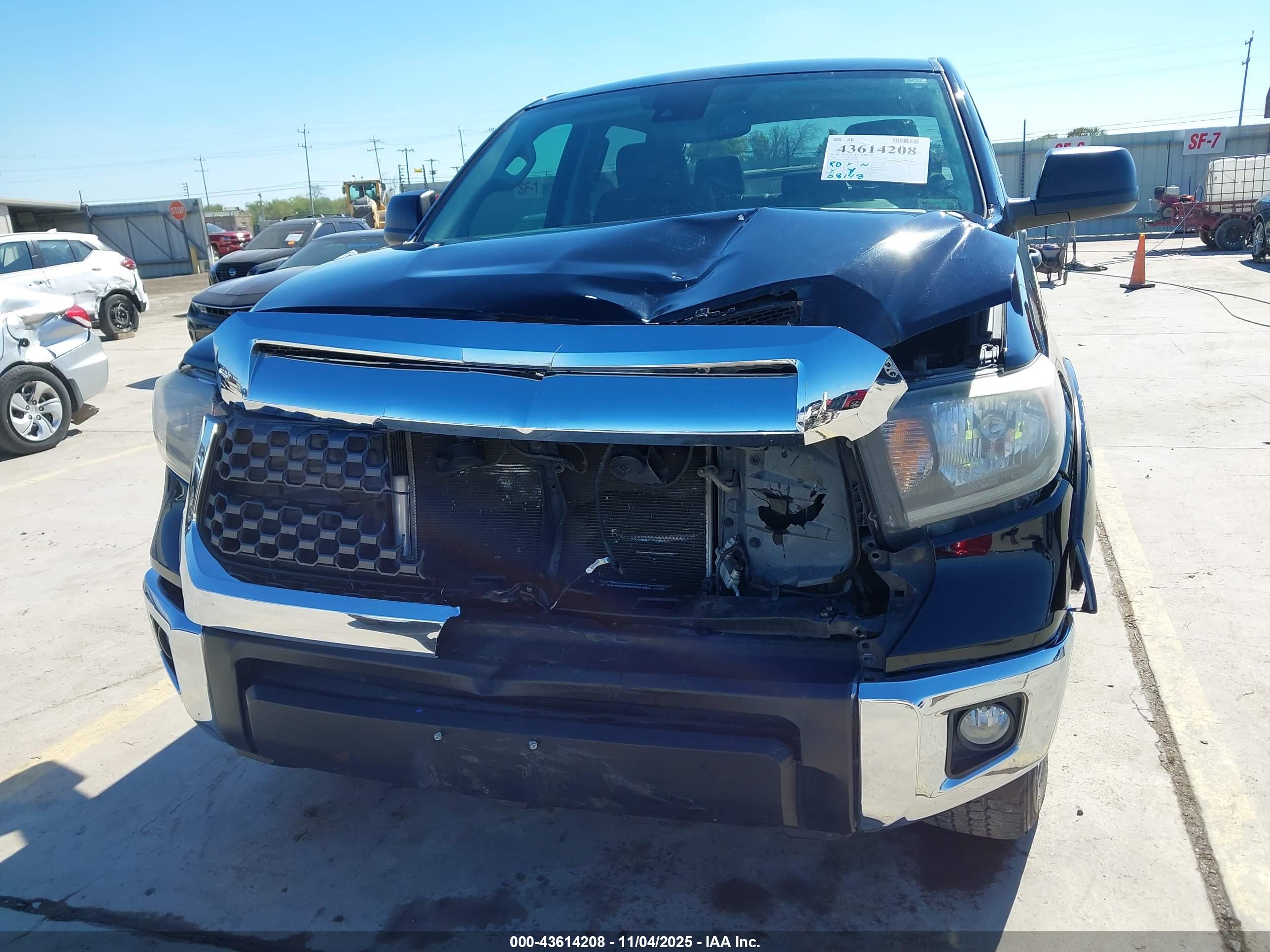 TOYOTA TUNDRA image 6