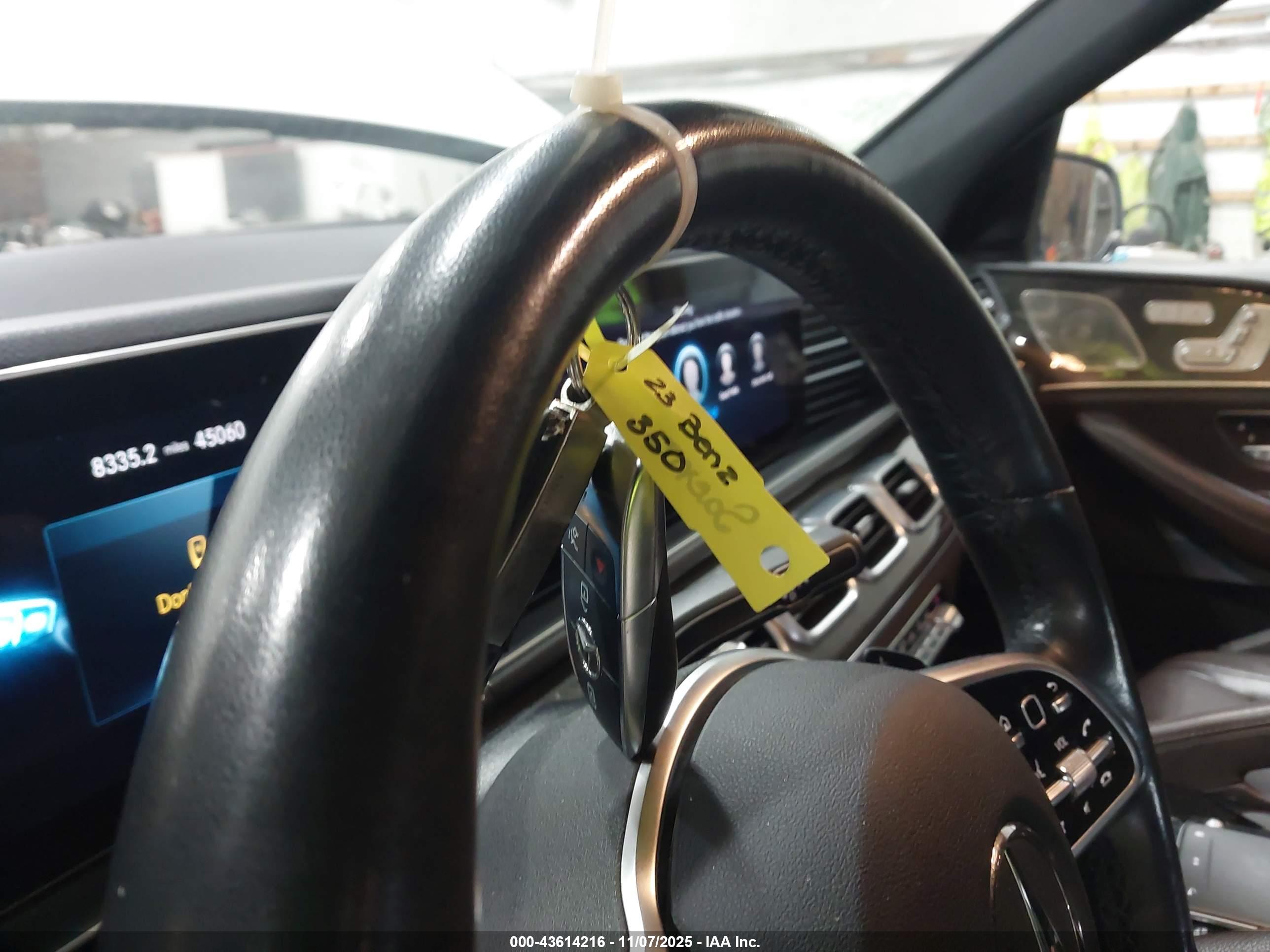 MERCEDES-BENZ GLE image 11