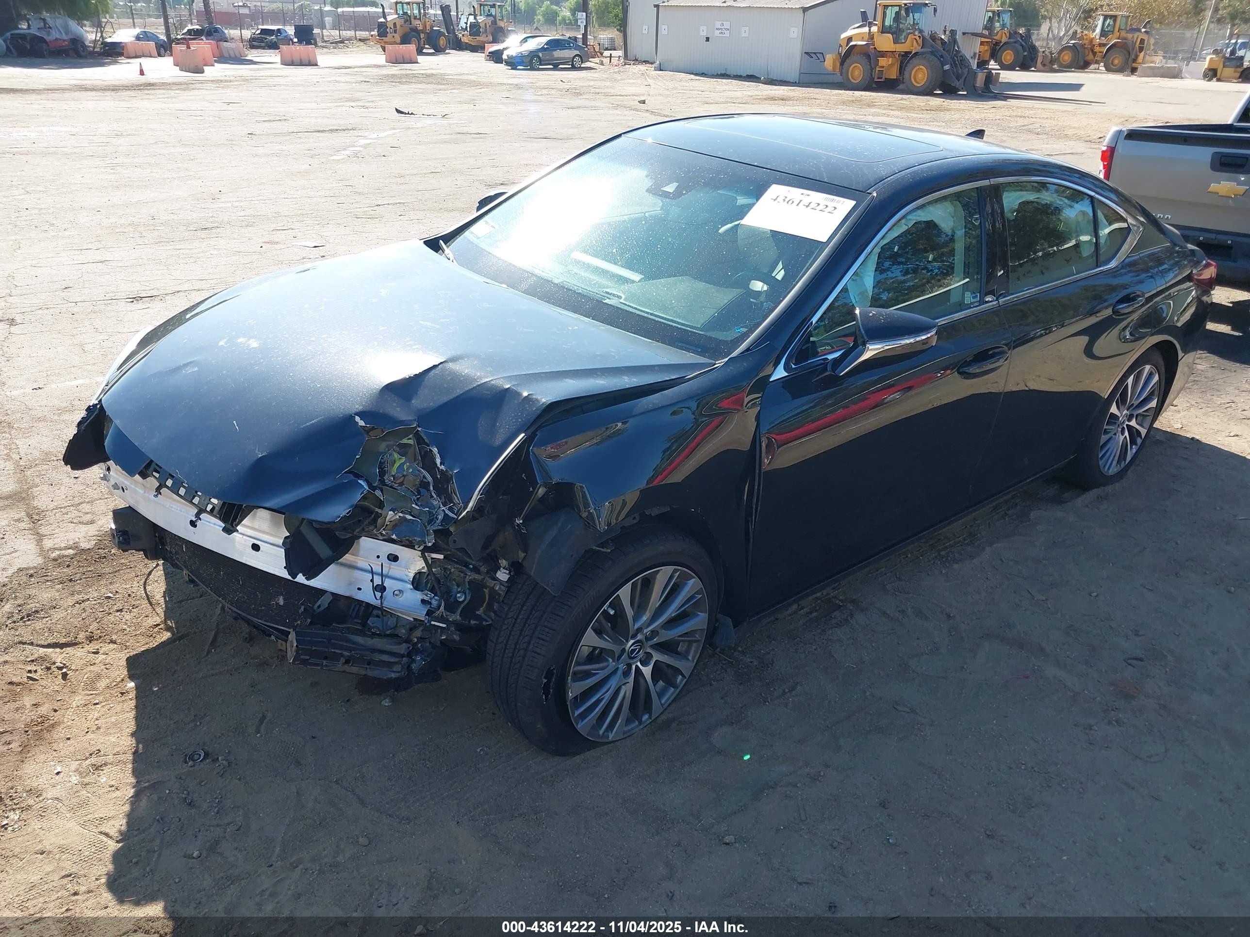 LEXUS ES image 2