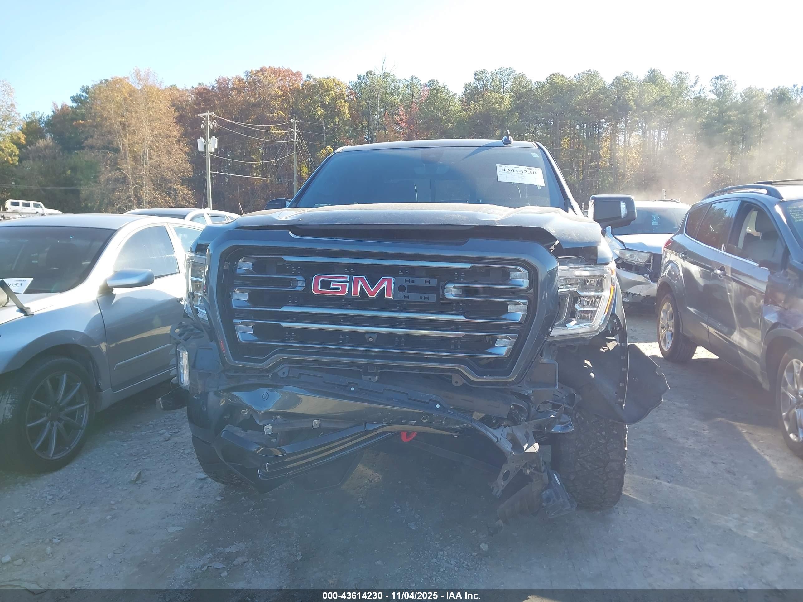 GMC SIERRA image 6