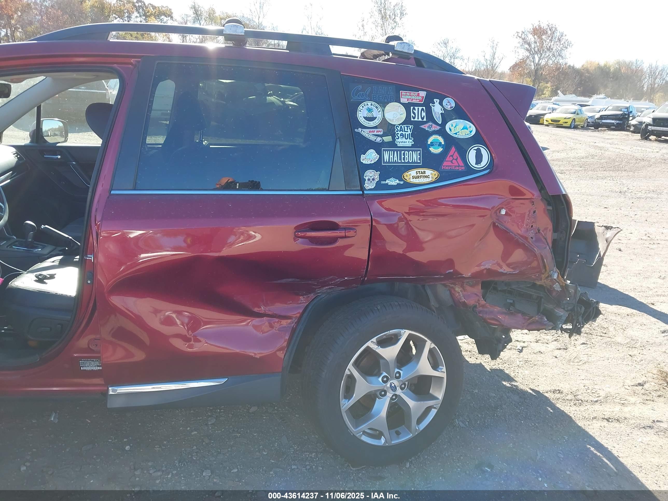 SUBARU FORESTER image 6