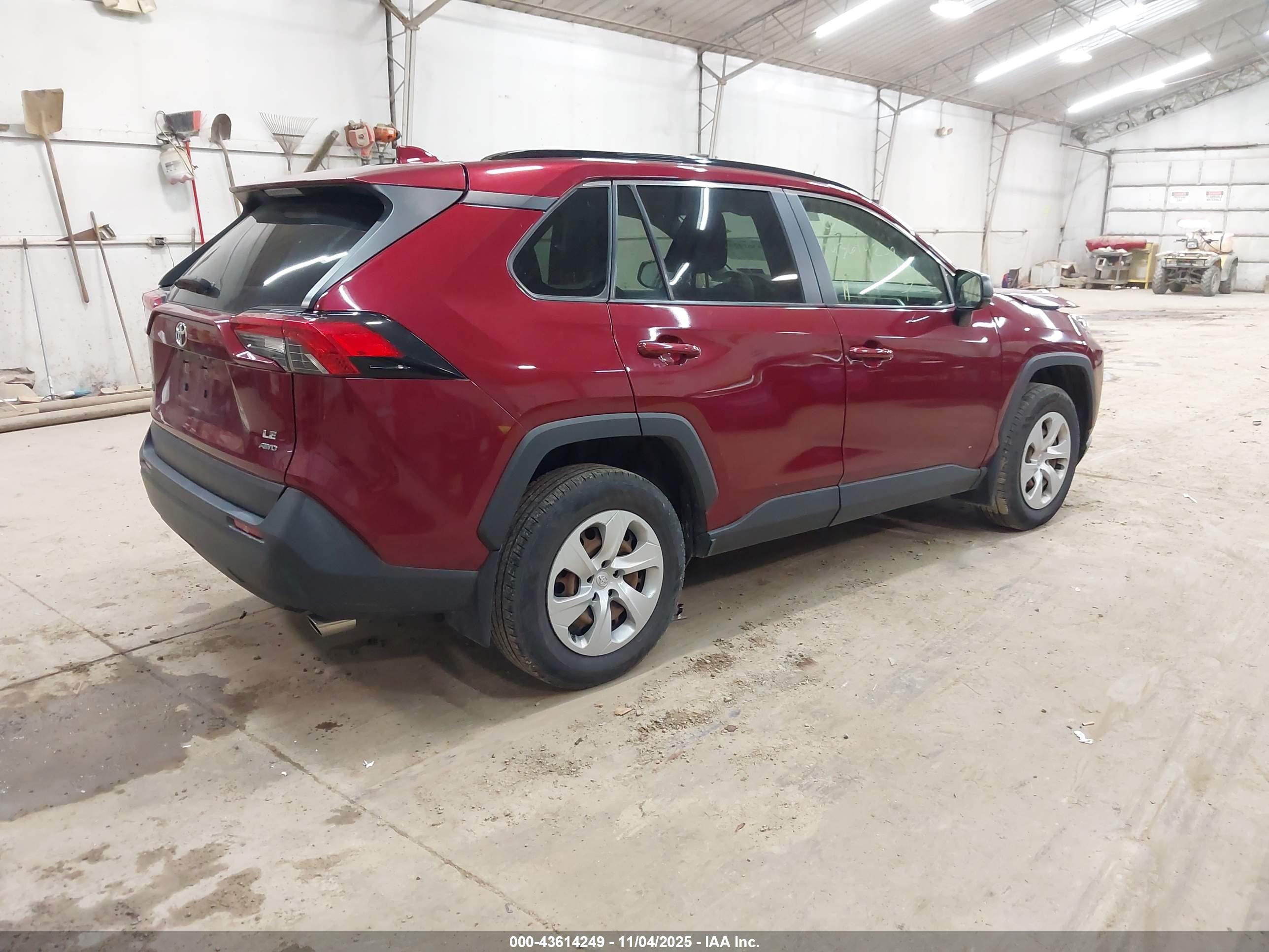 TOYOTA RAV4 image 4