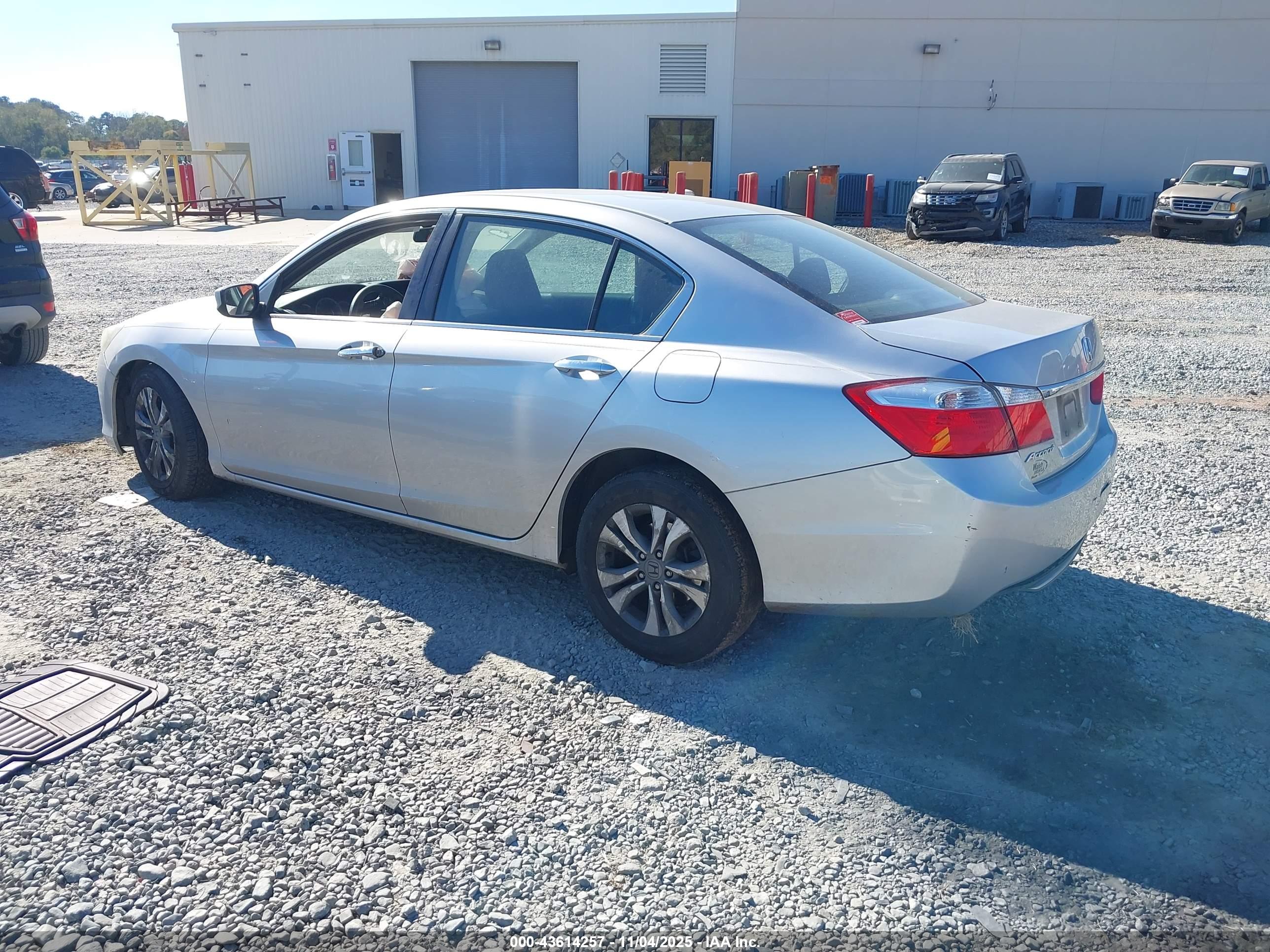 HONDA ACCORD image 3