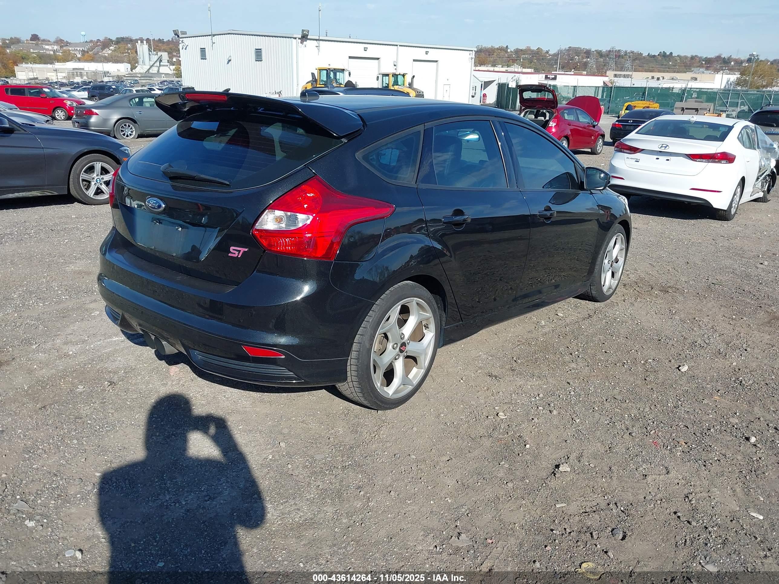 FORD FOCUS image 4