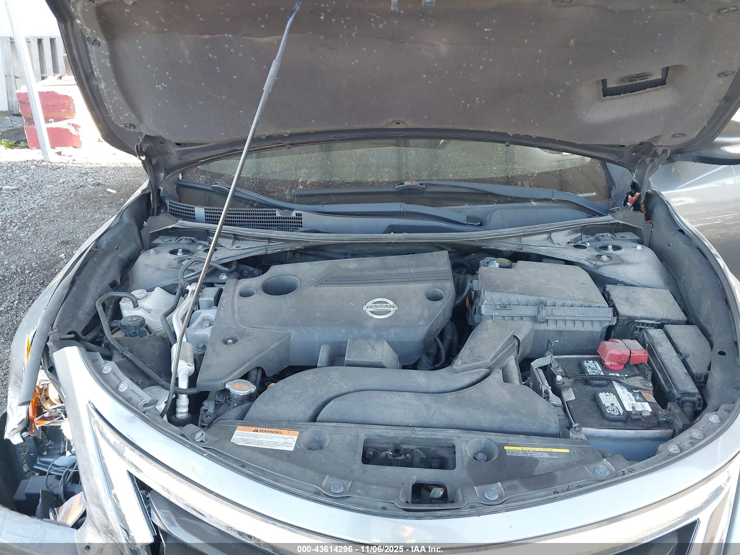 NISSAN ALTIMA image 10
