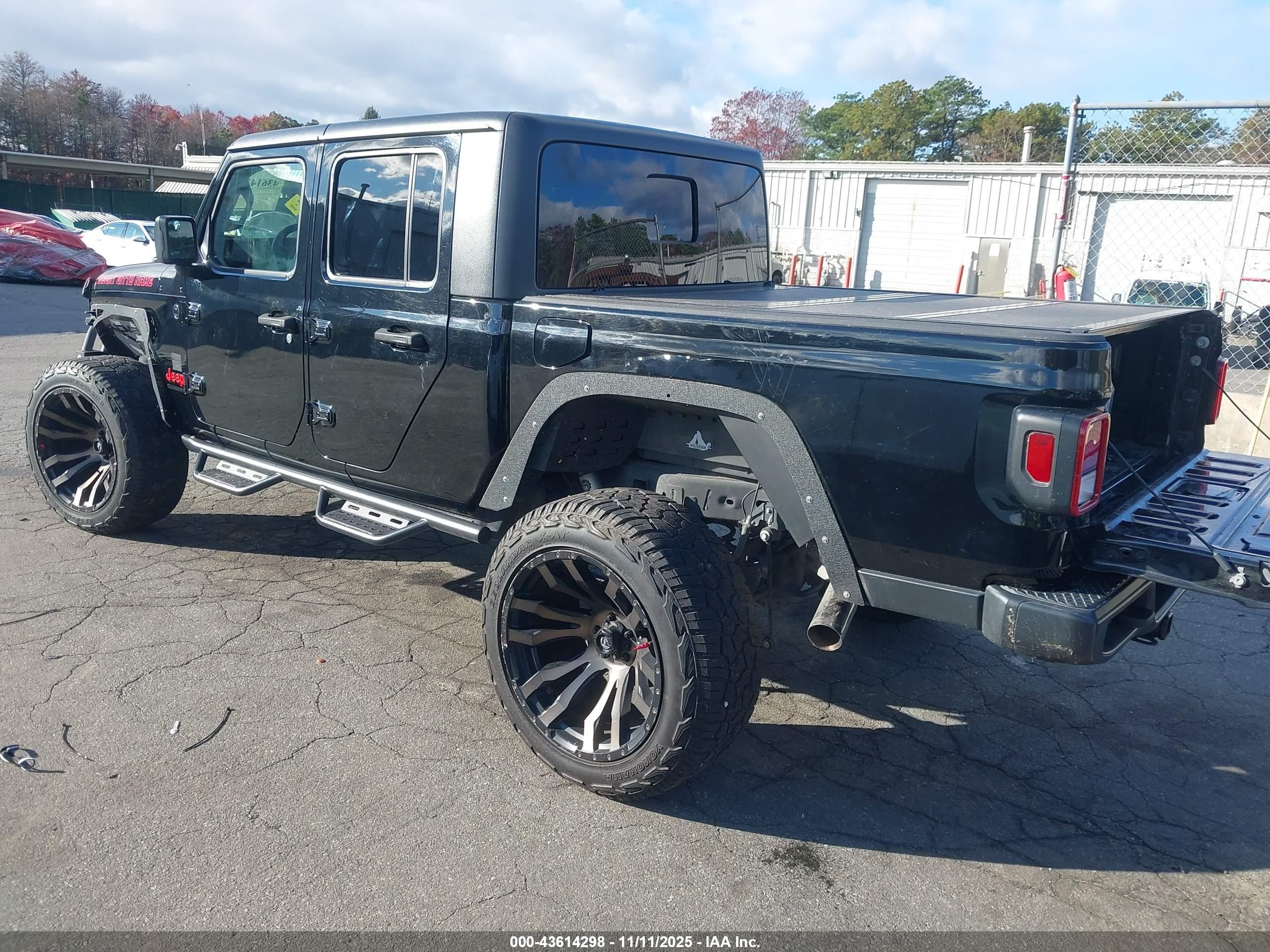 JEEP GLADIATOR image 3