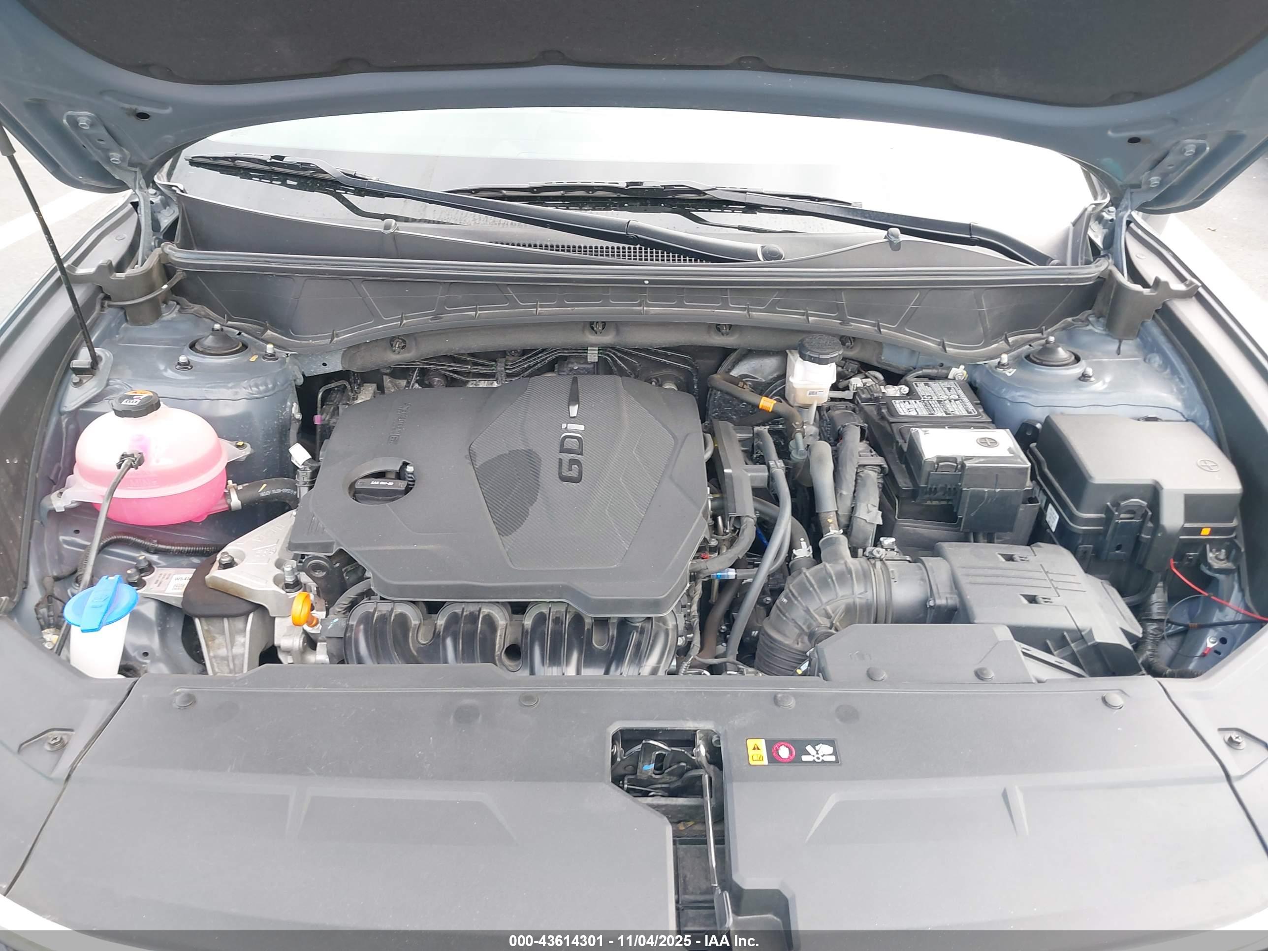 HYUNDAI TUCSON image 10
