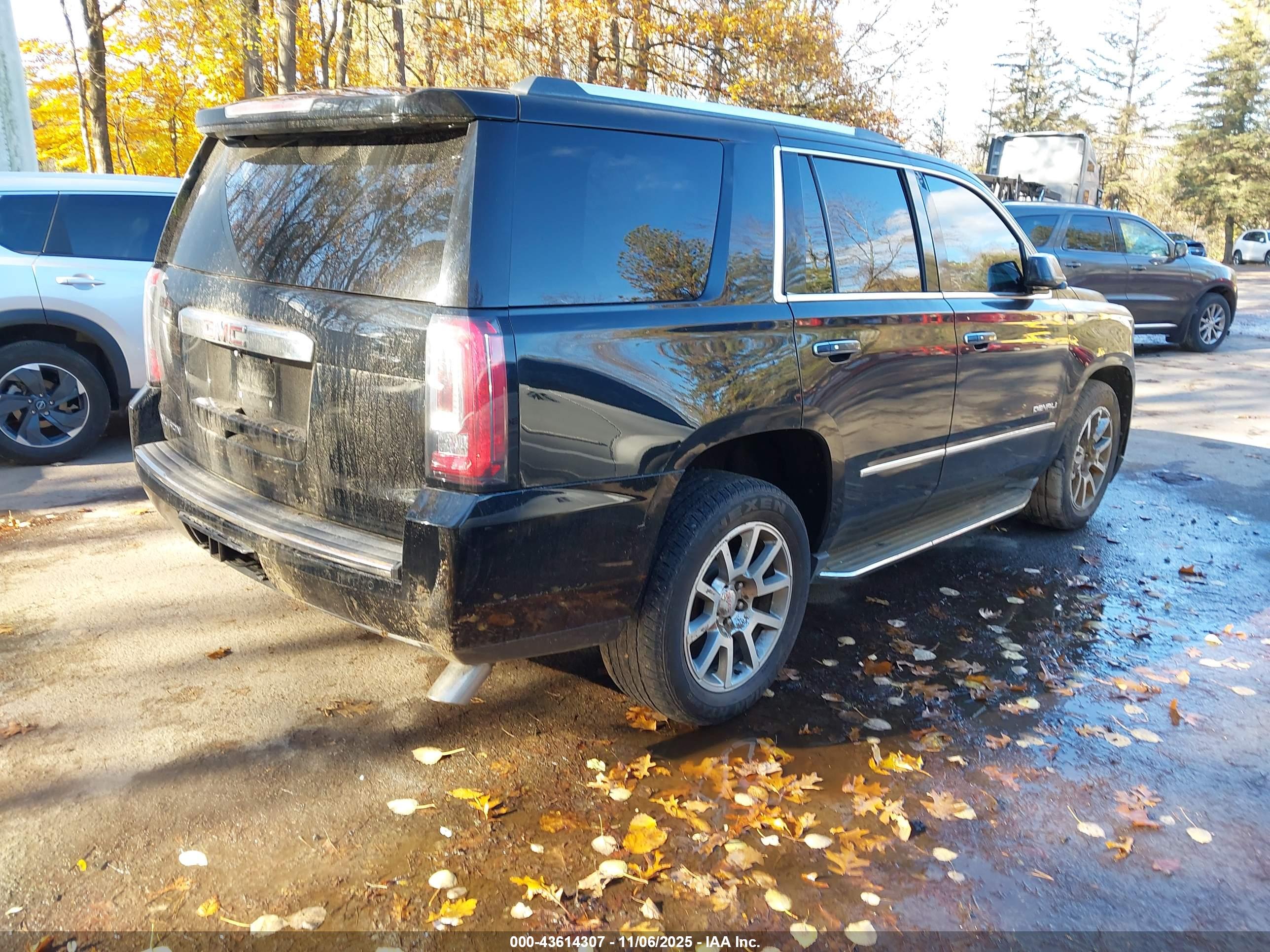 GMC YUKON image 4