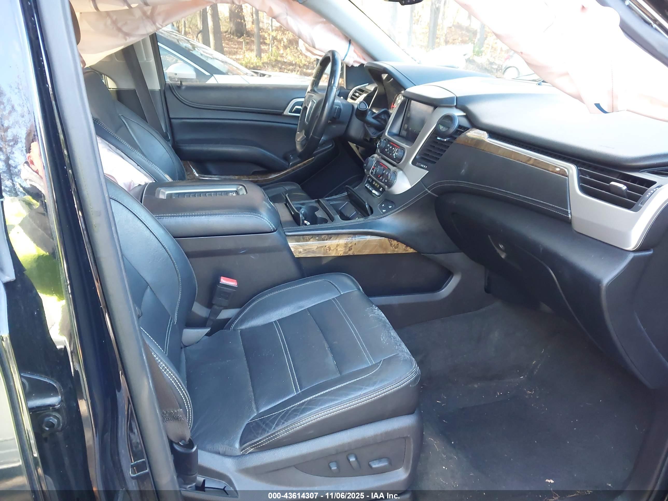 GMC YUKON image 5