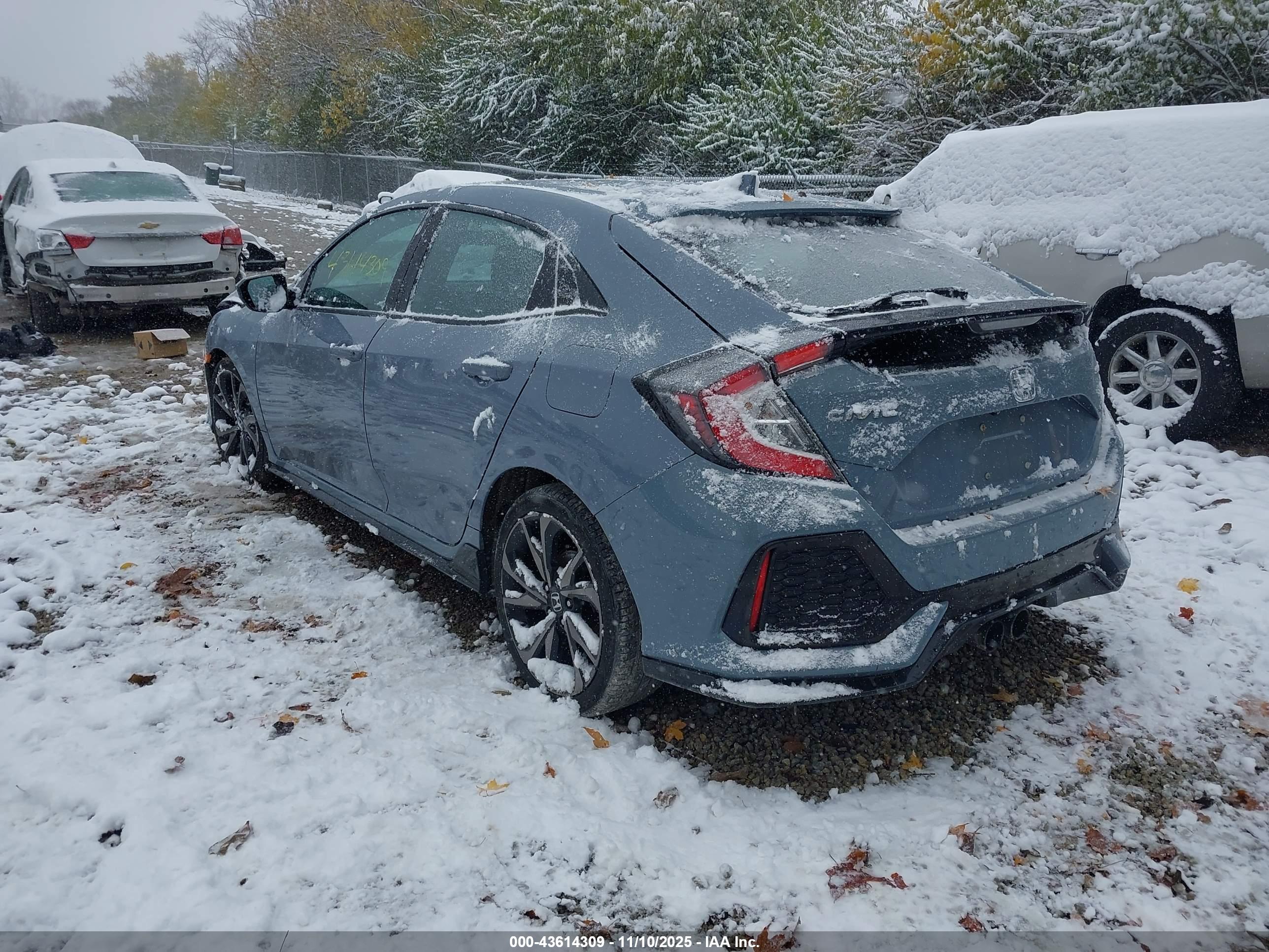 HONDA CIVIC image 3