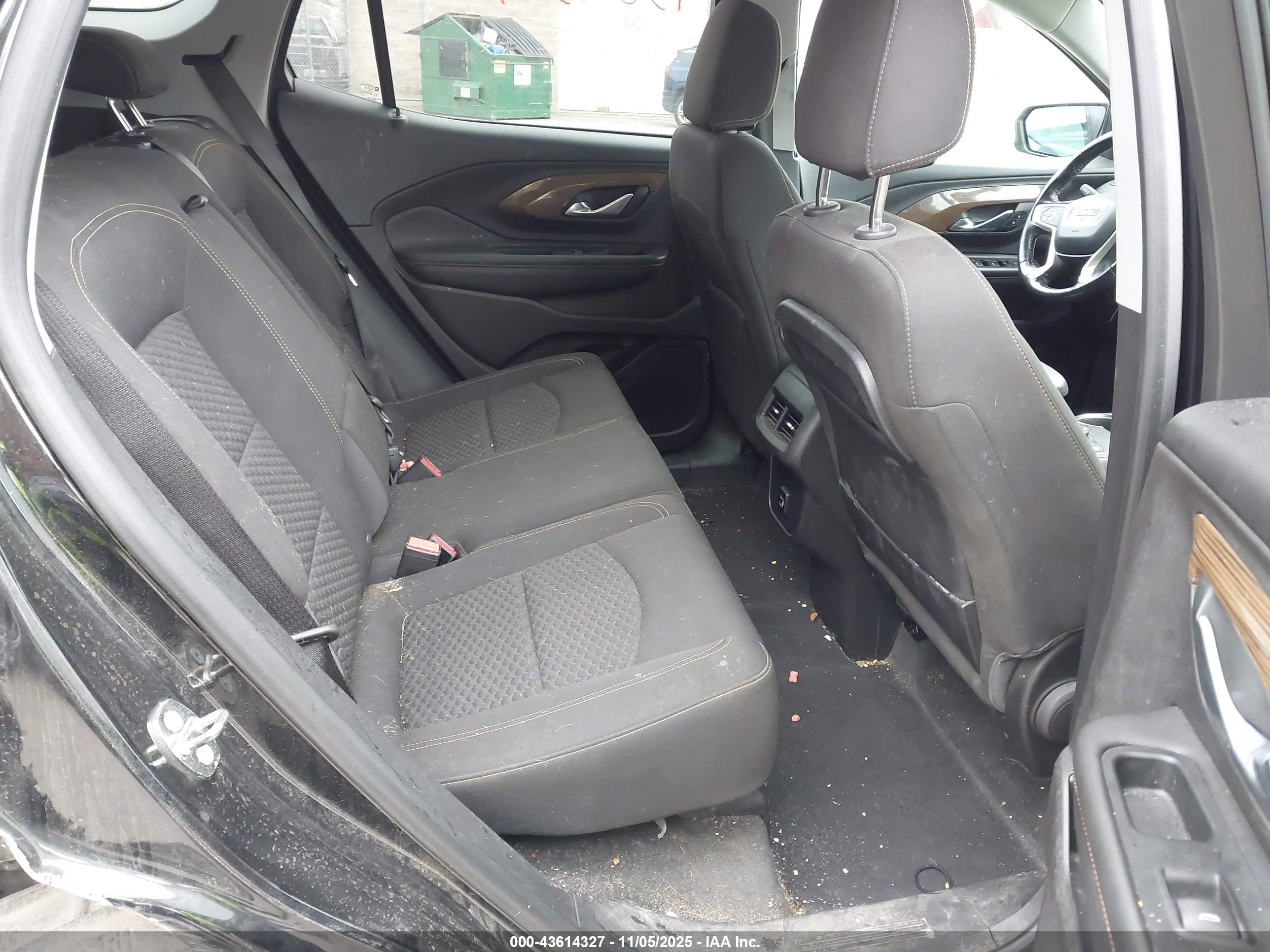 GMC TERRAIN image 8