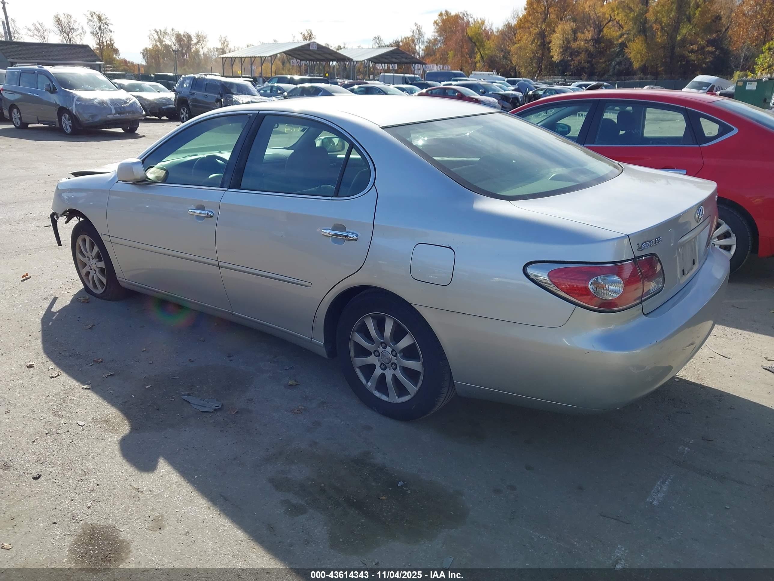 LEXUS ES image 3