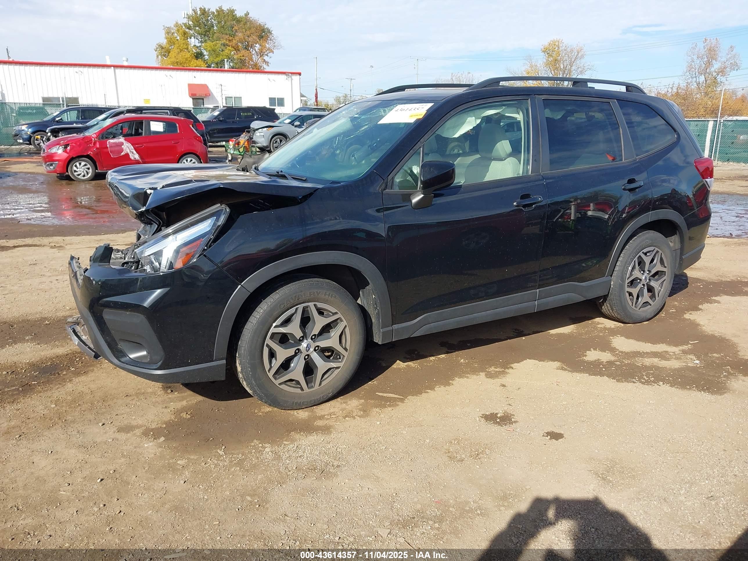 SUBARU FORESTER image 2