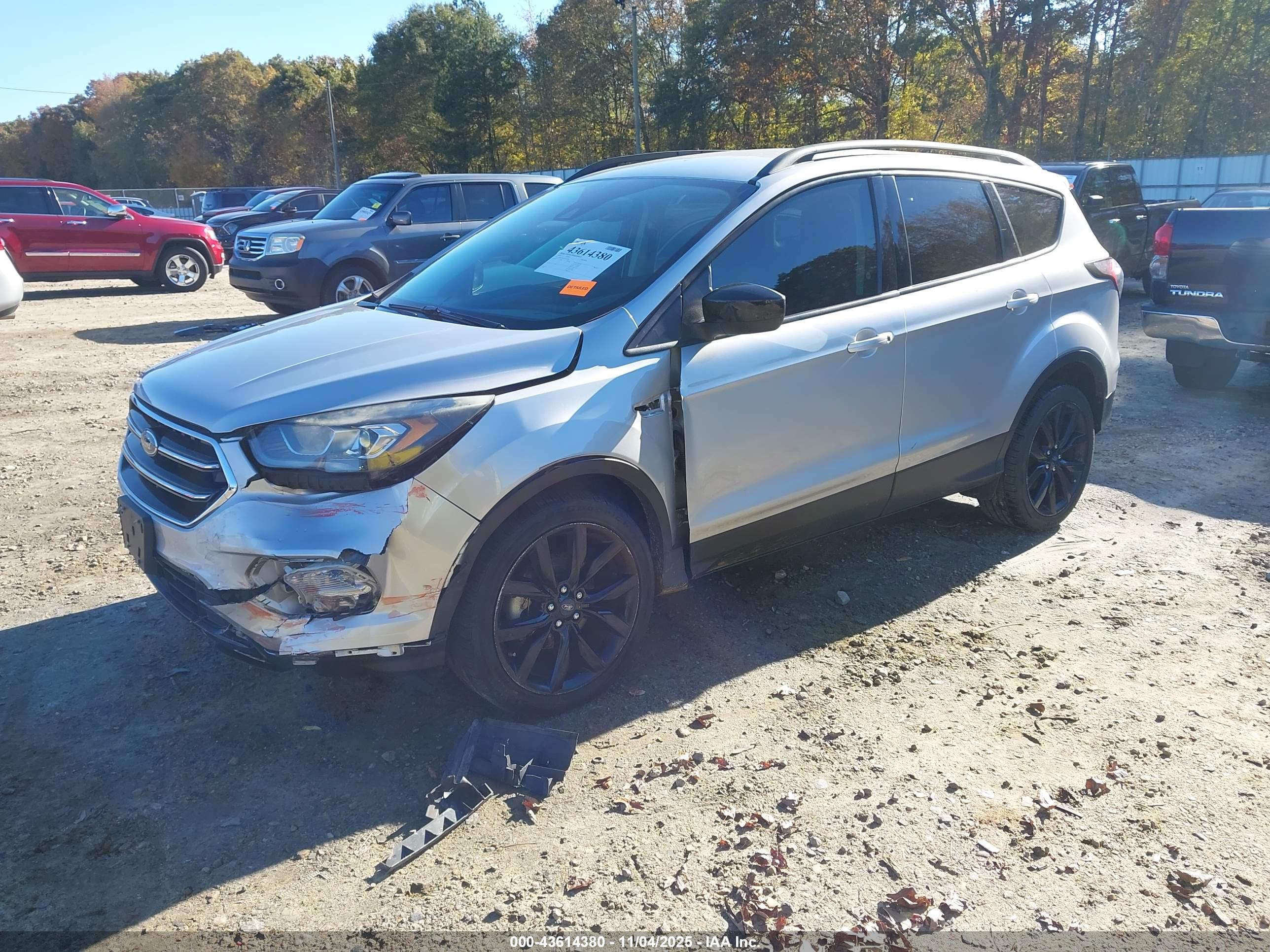 FORD ESCAPE image 2