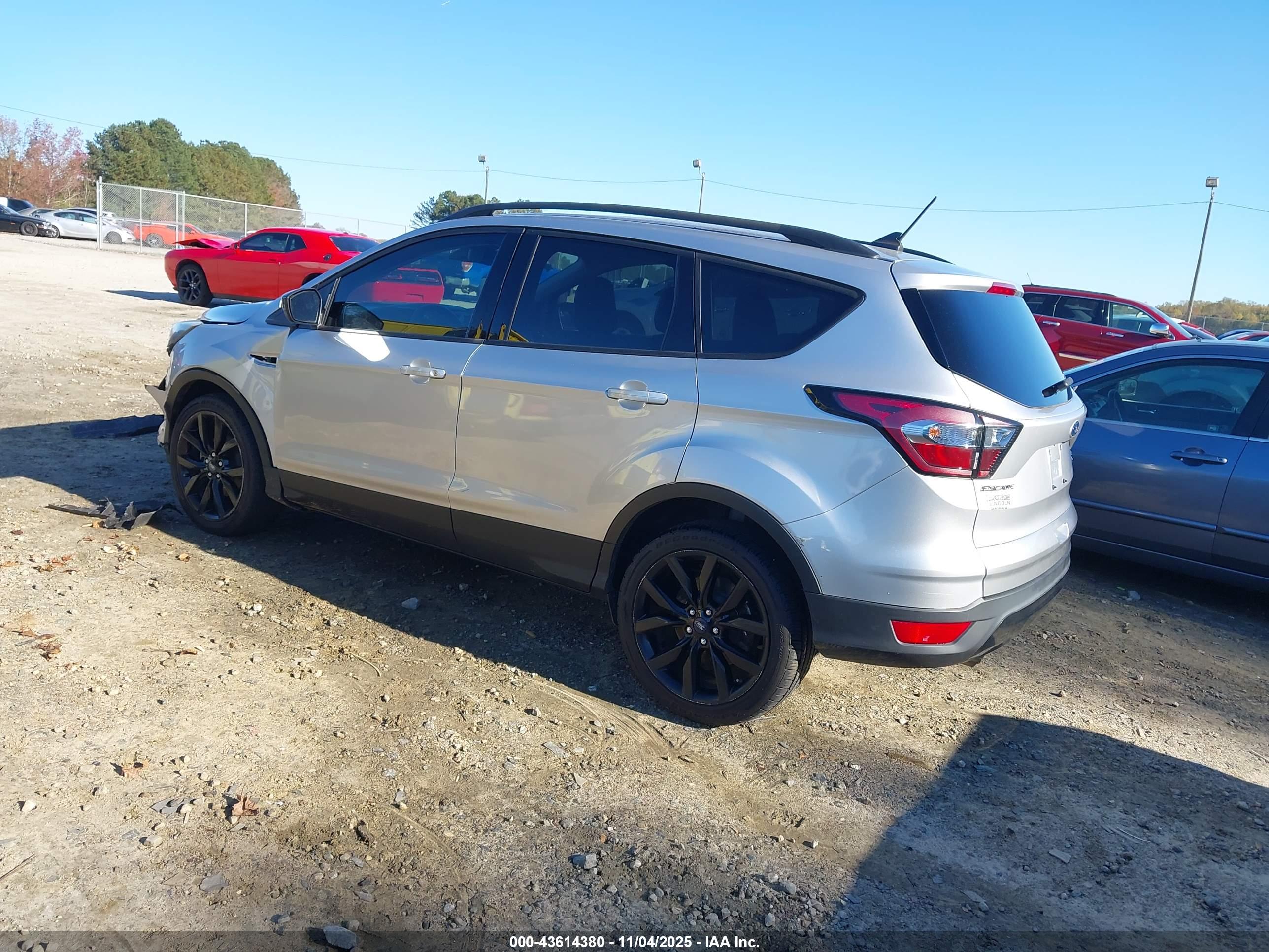 FORD ESCAPE image 3