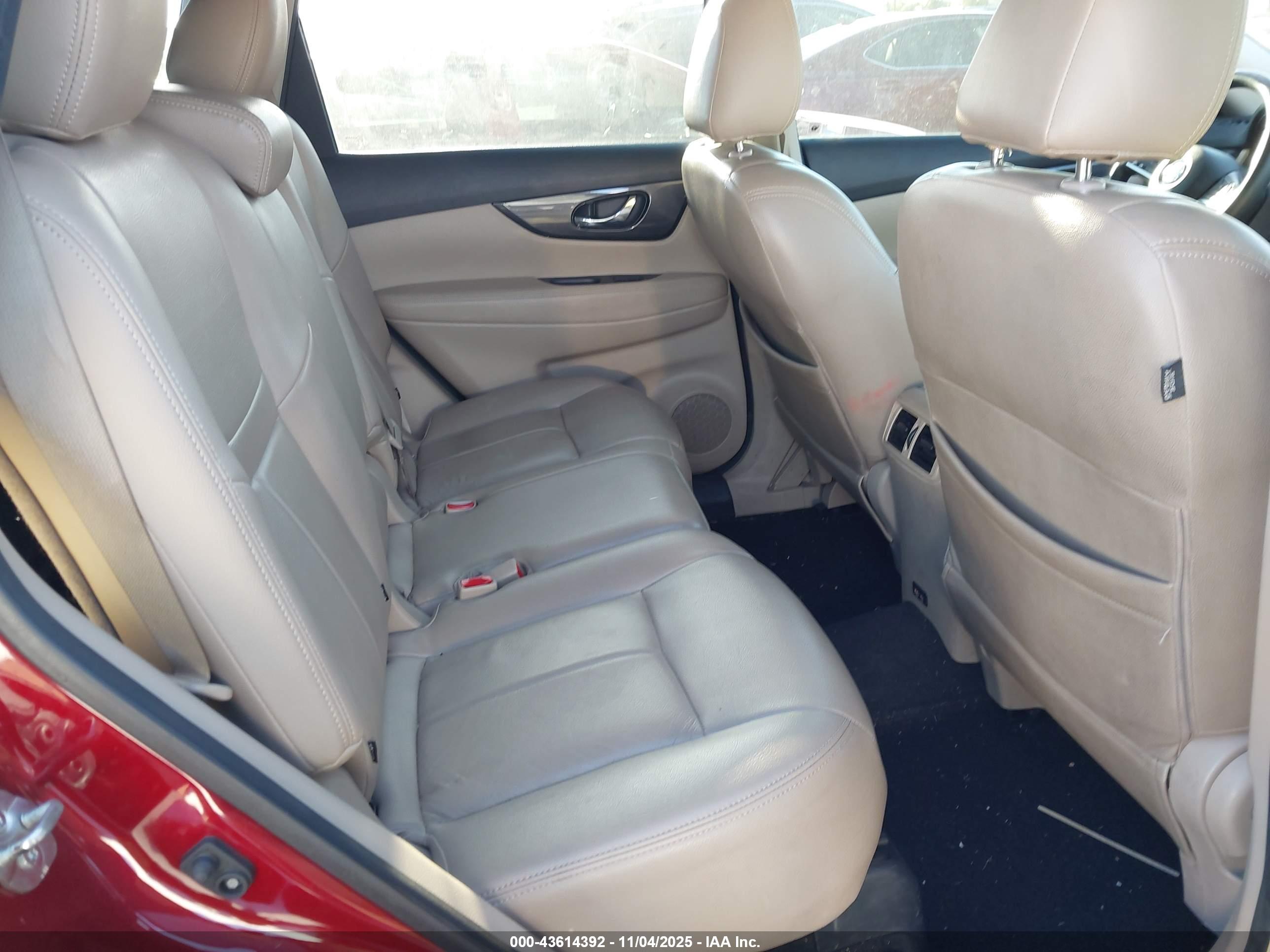 NISSAN ROGUE image 8