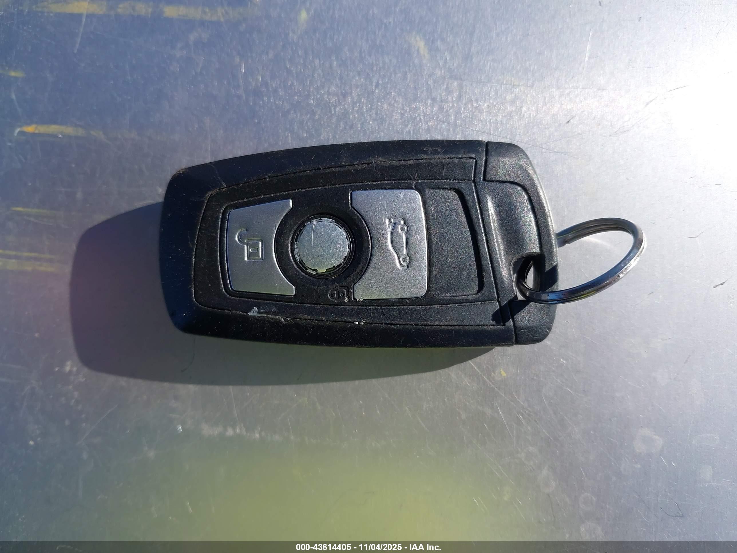 BMW 328I image 11