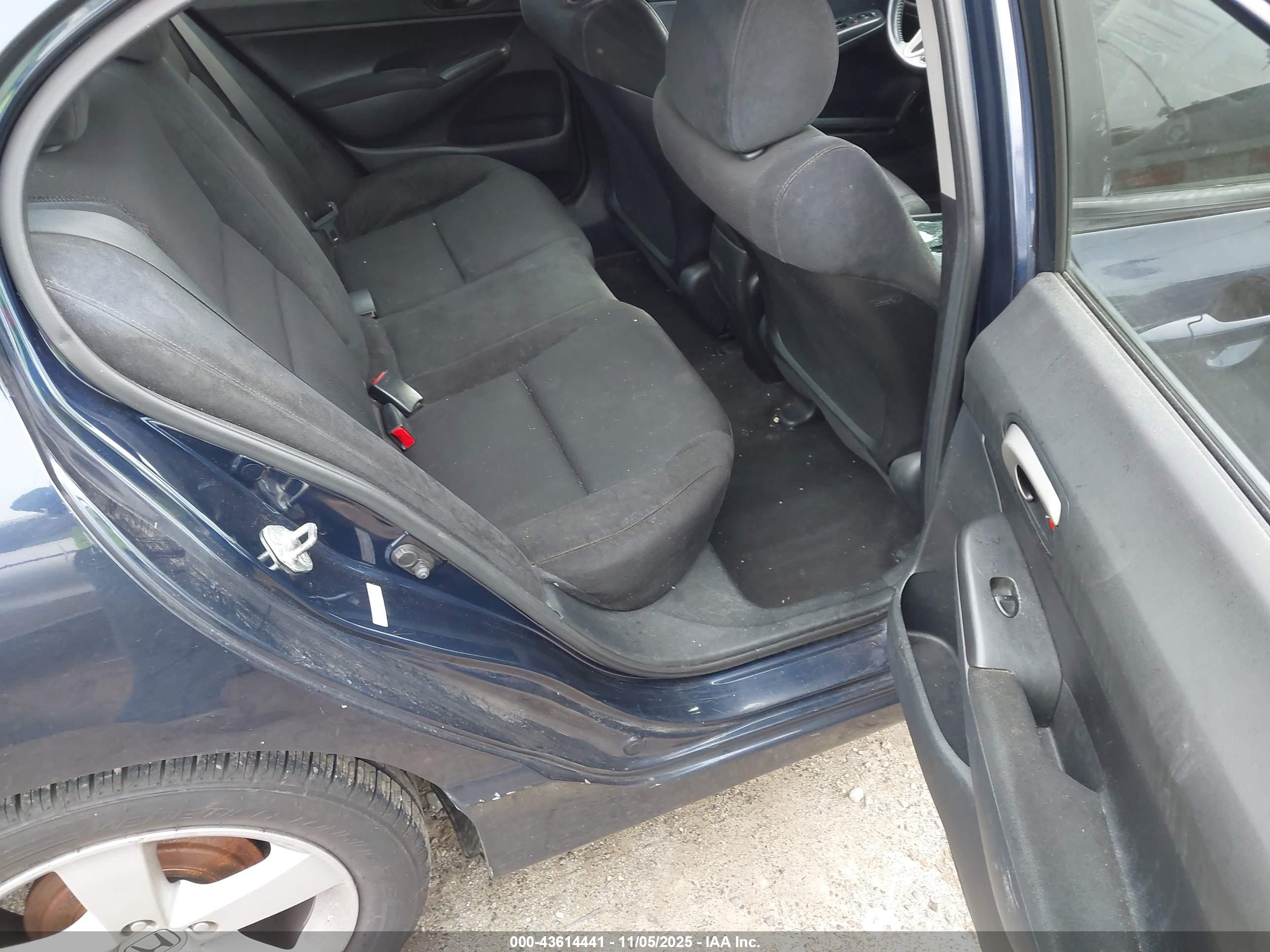 HONDA CIVIC image 8