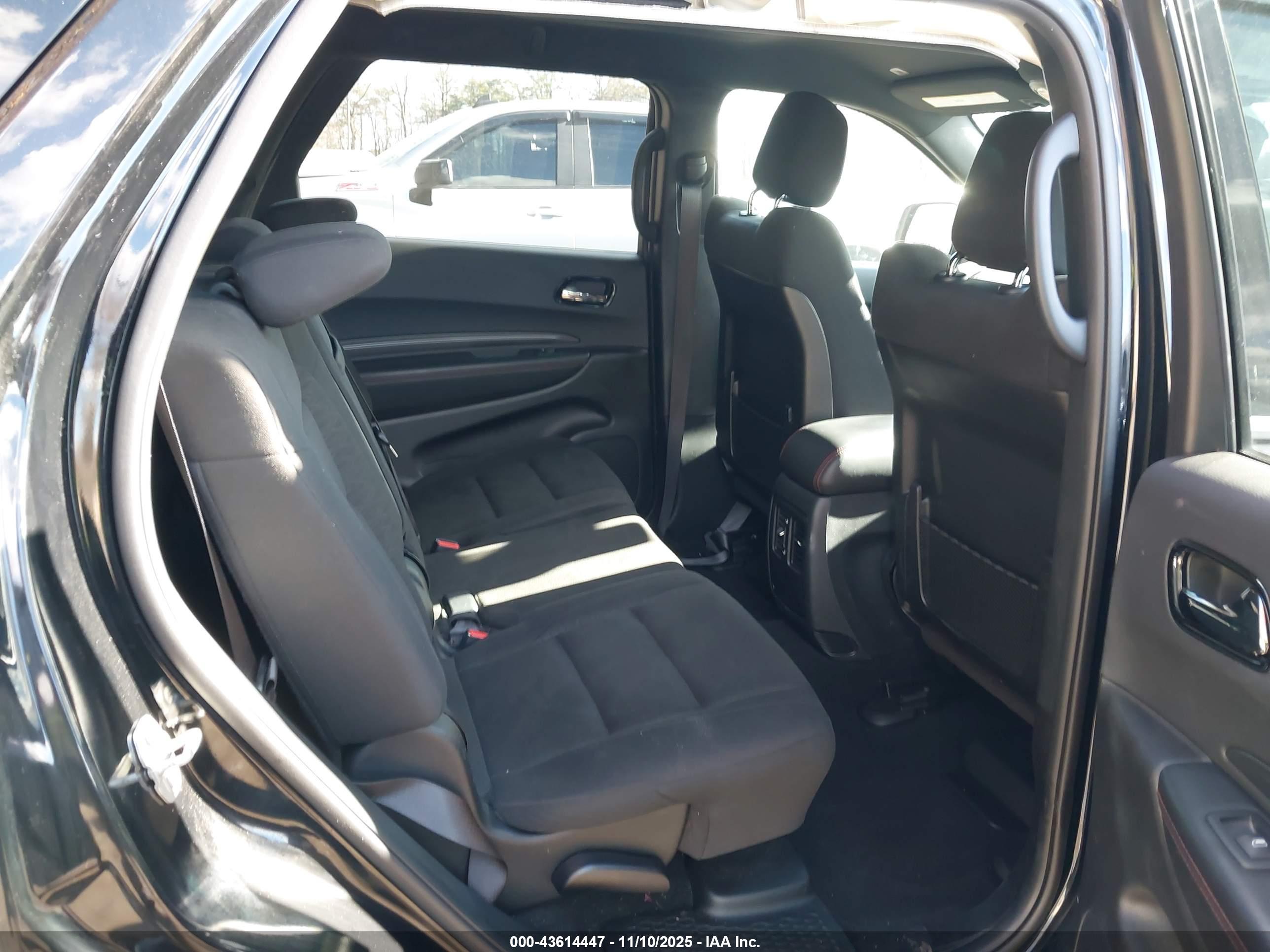 DODGE DURANGO image 8