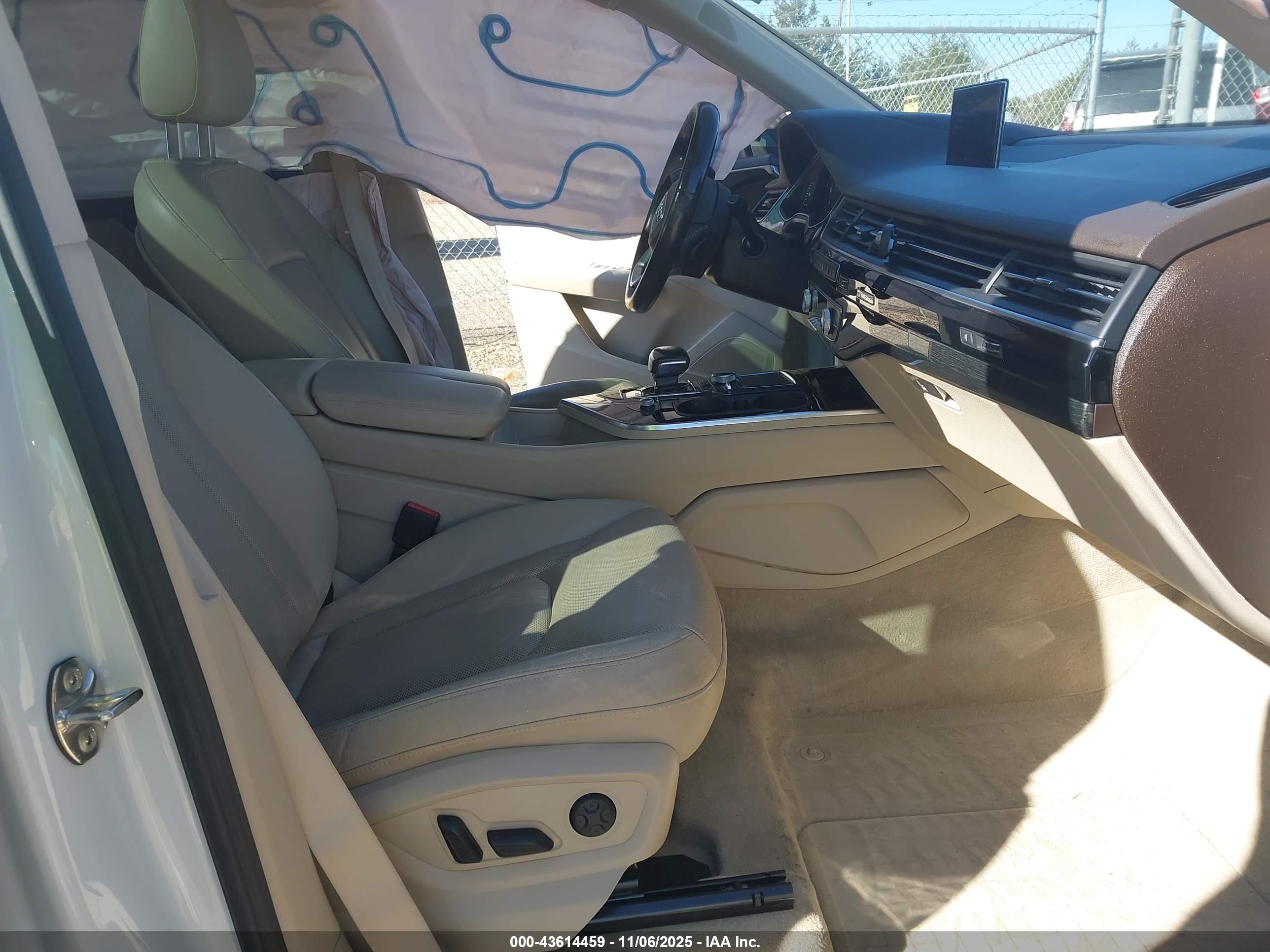 AUDI Q7 image 5