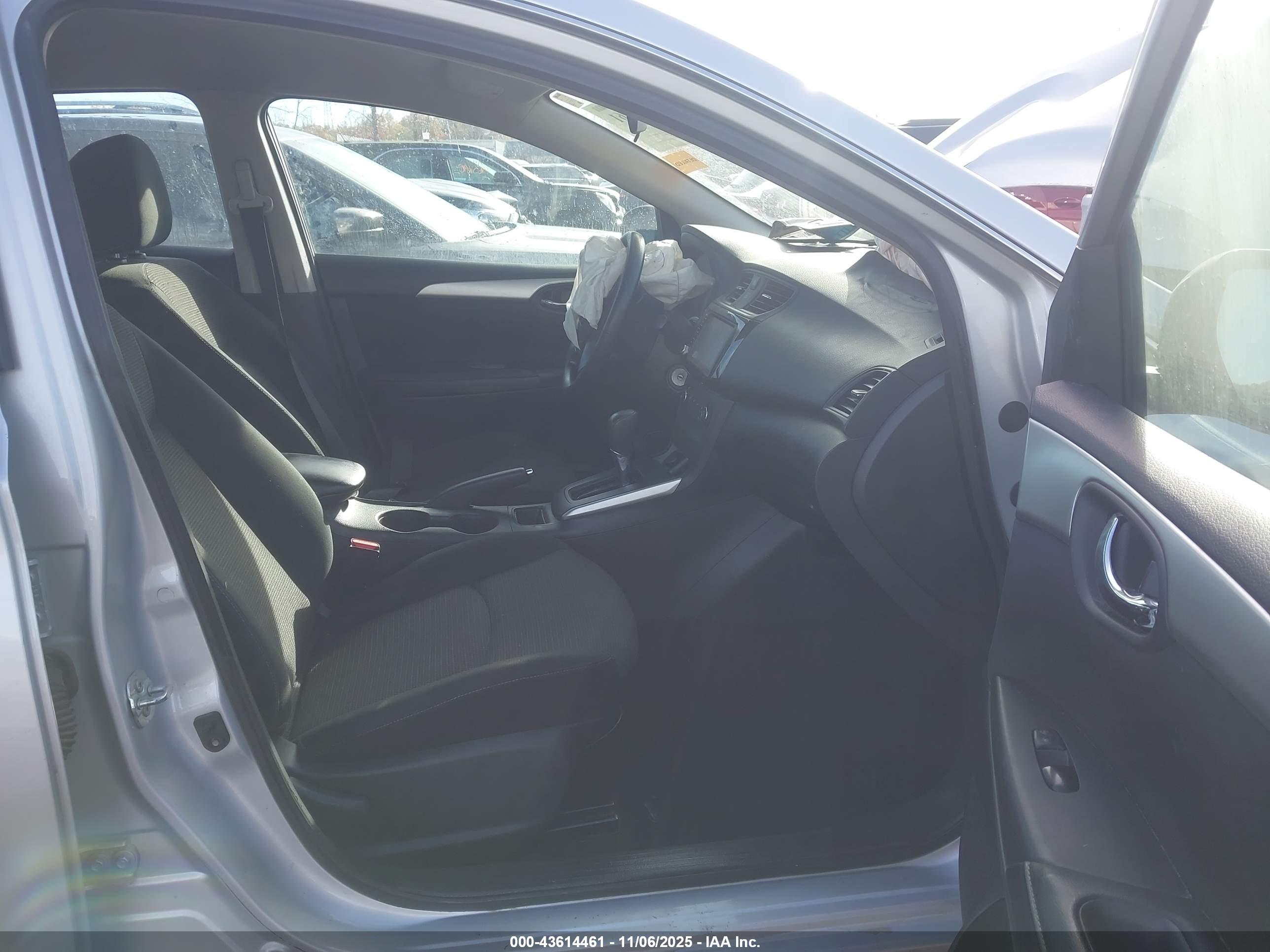 NISSAN SENTRA image 5