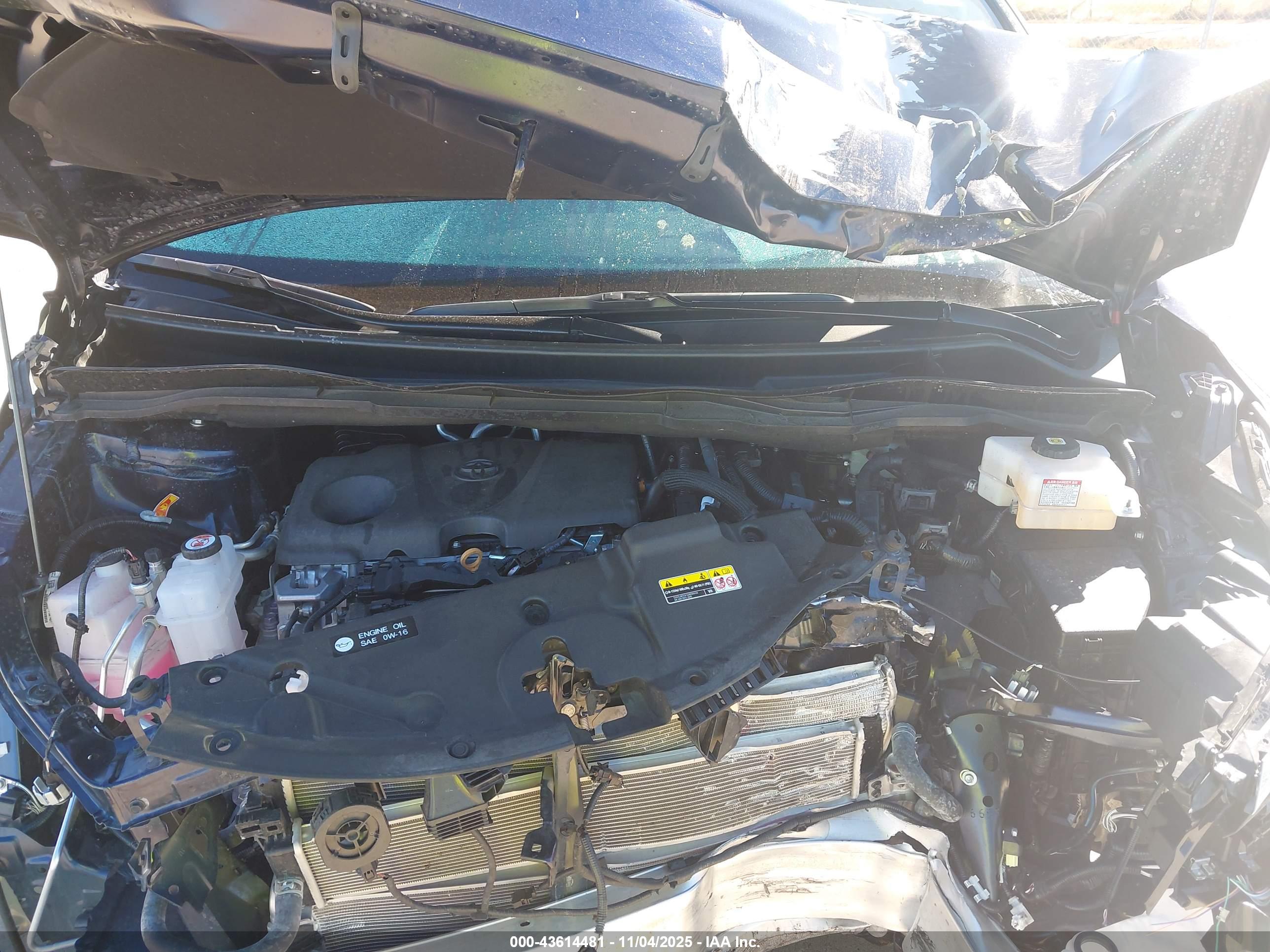 TOYOTA SIENNA image 10
