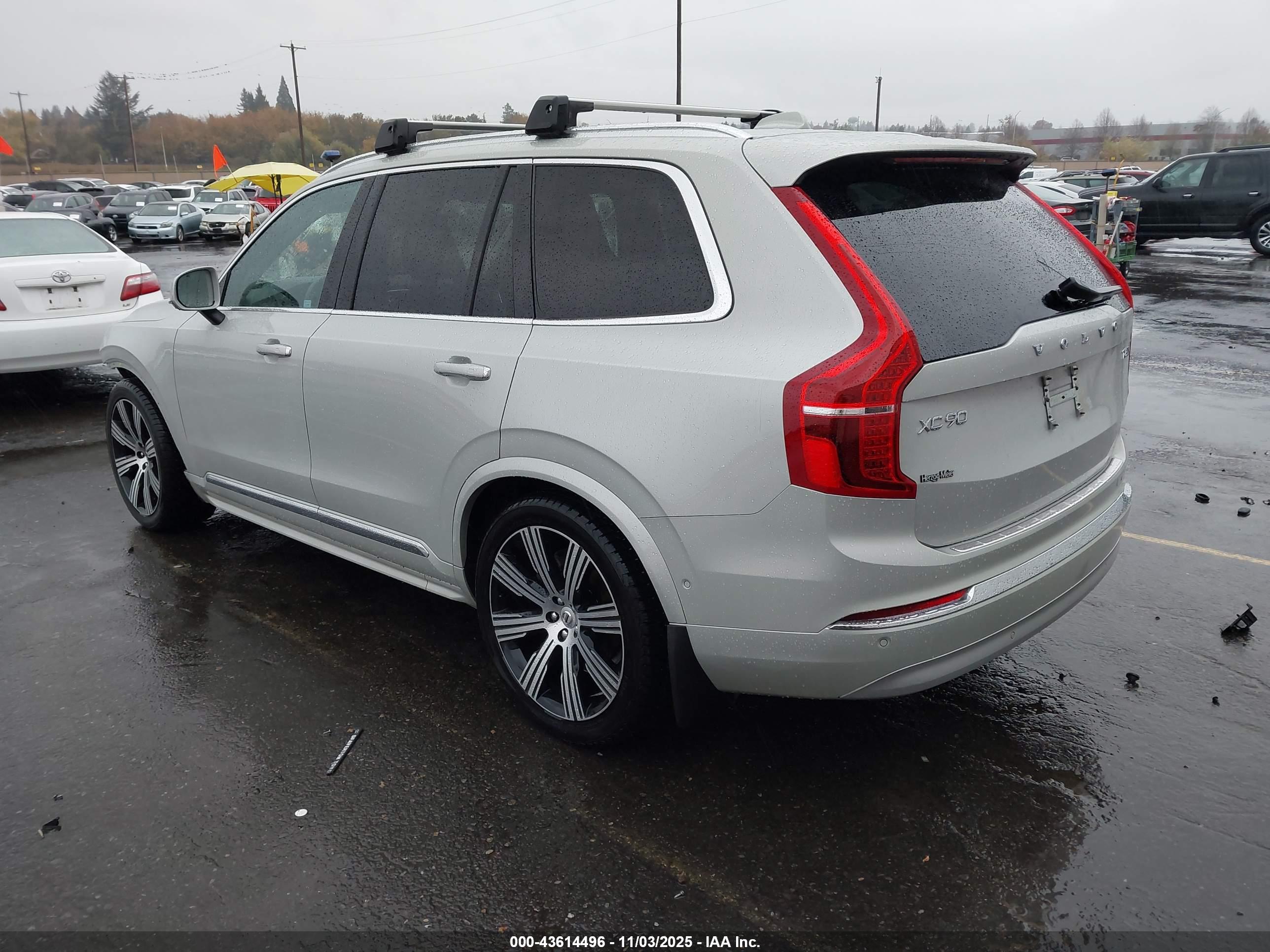 VOLVO XC90 image 3