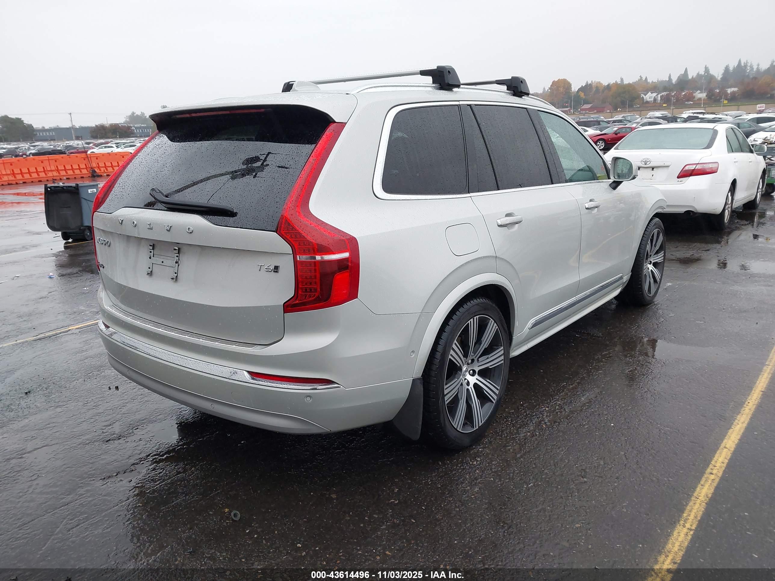 VOLVO XC90 image 4