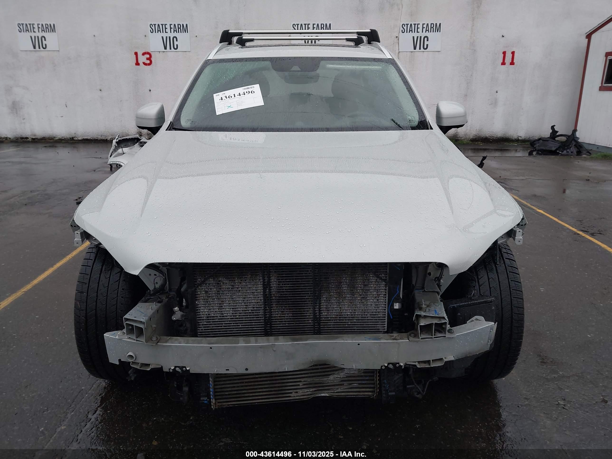 VOLVO XC90 image 6
