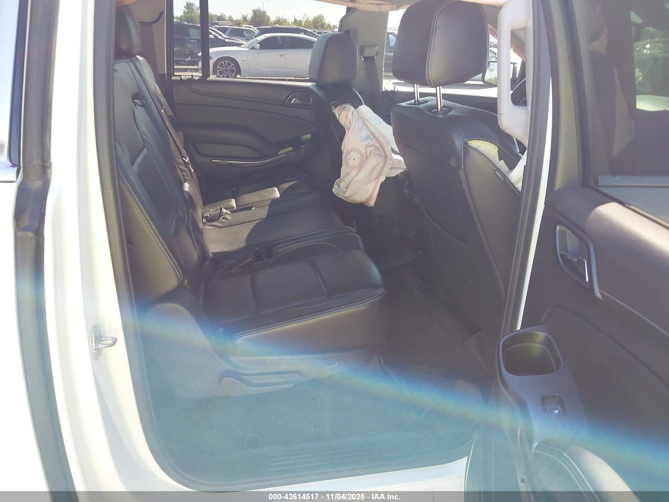 GMC YUKON image 8