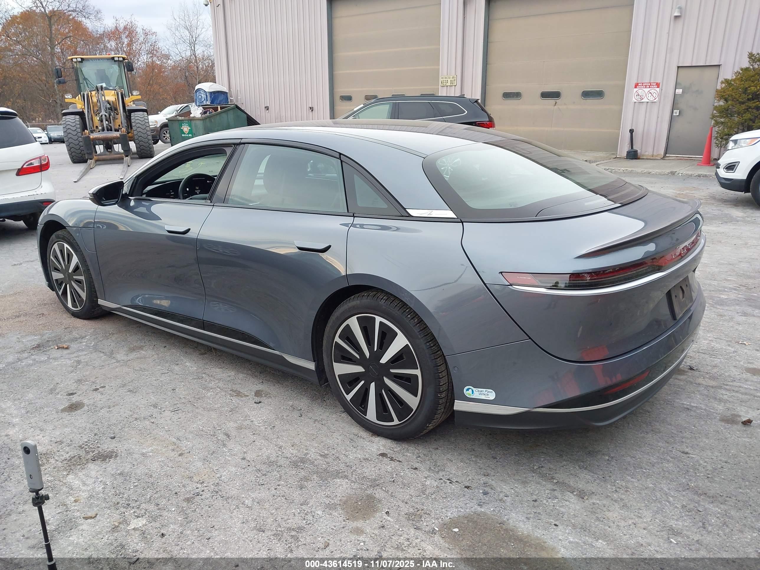 LUCID AIR image 3
