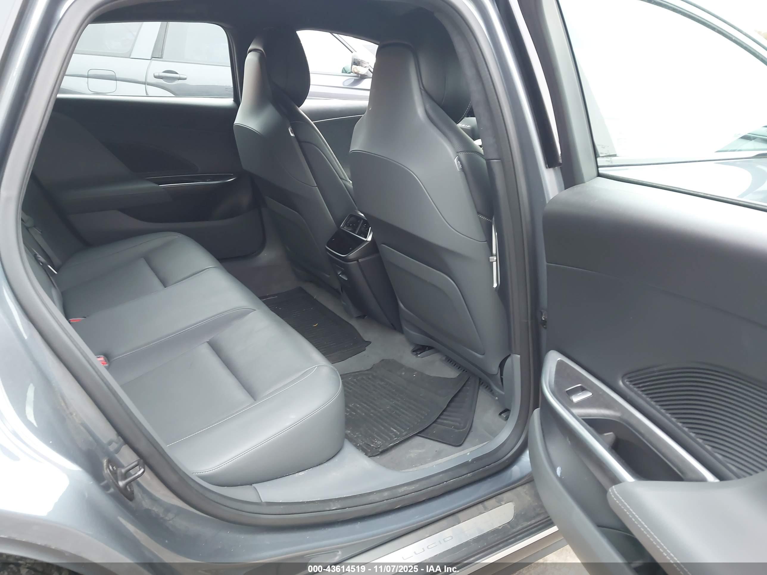 LUCID AIR image 8