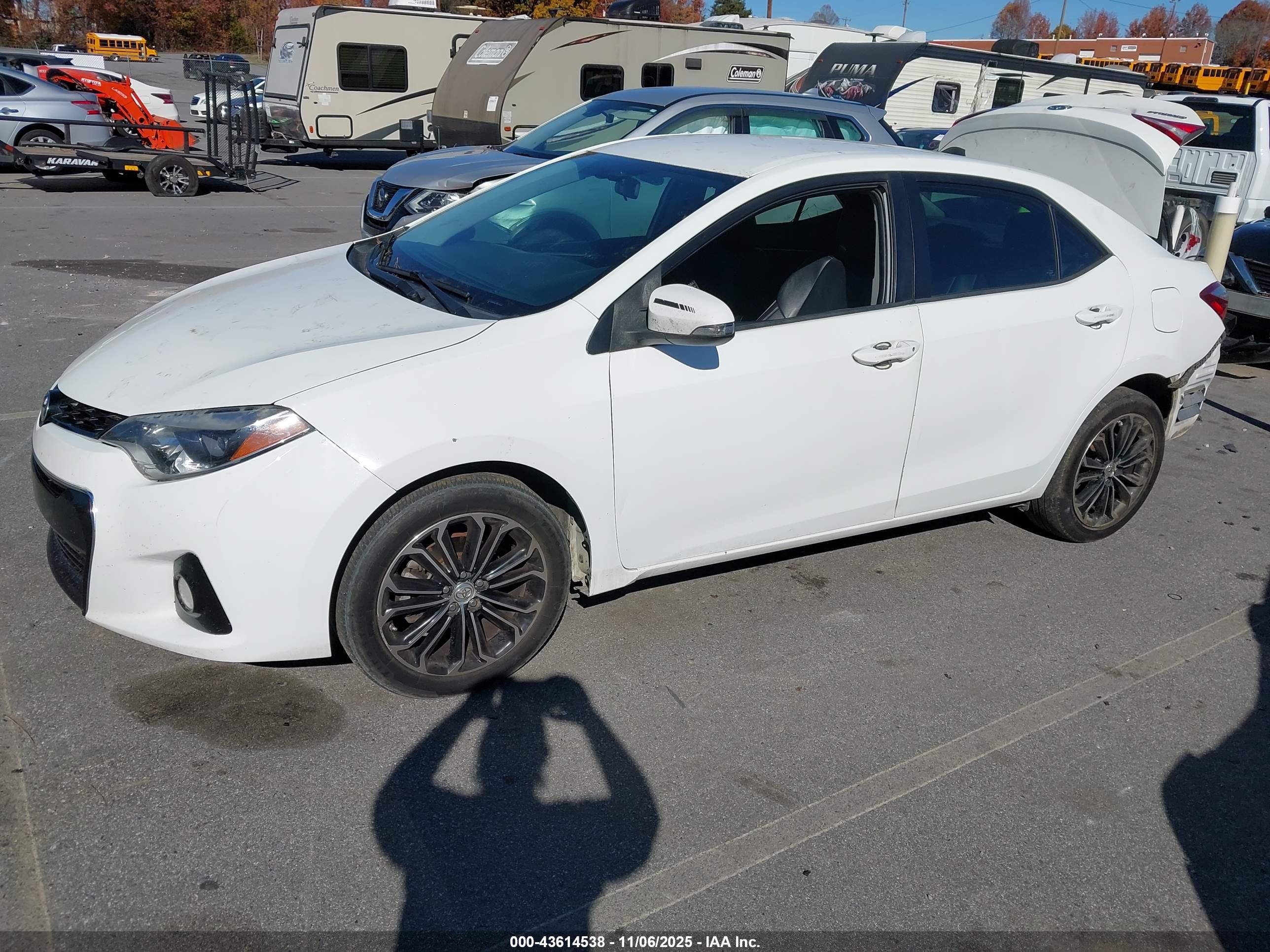 TOYOTA COROLLA image 2