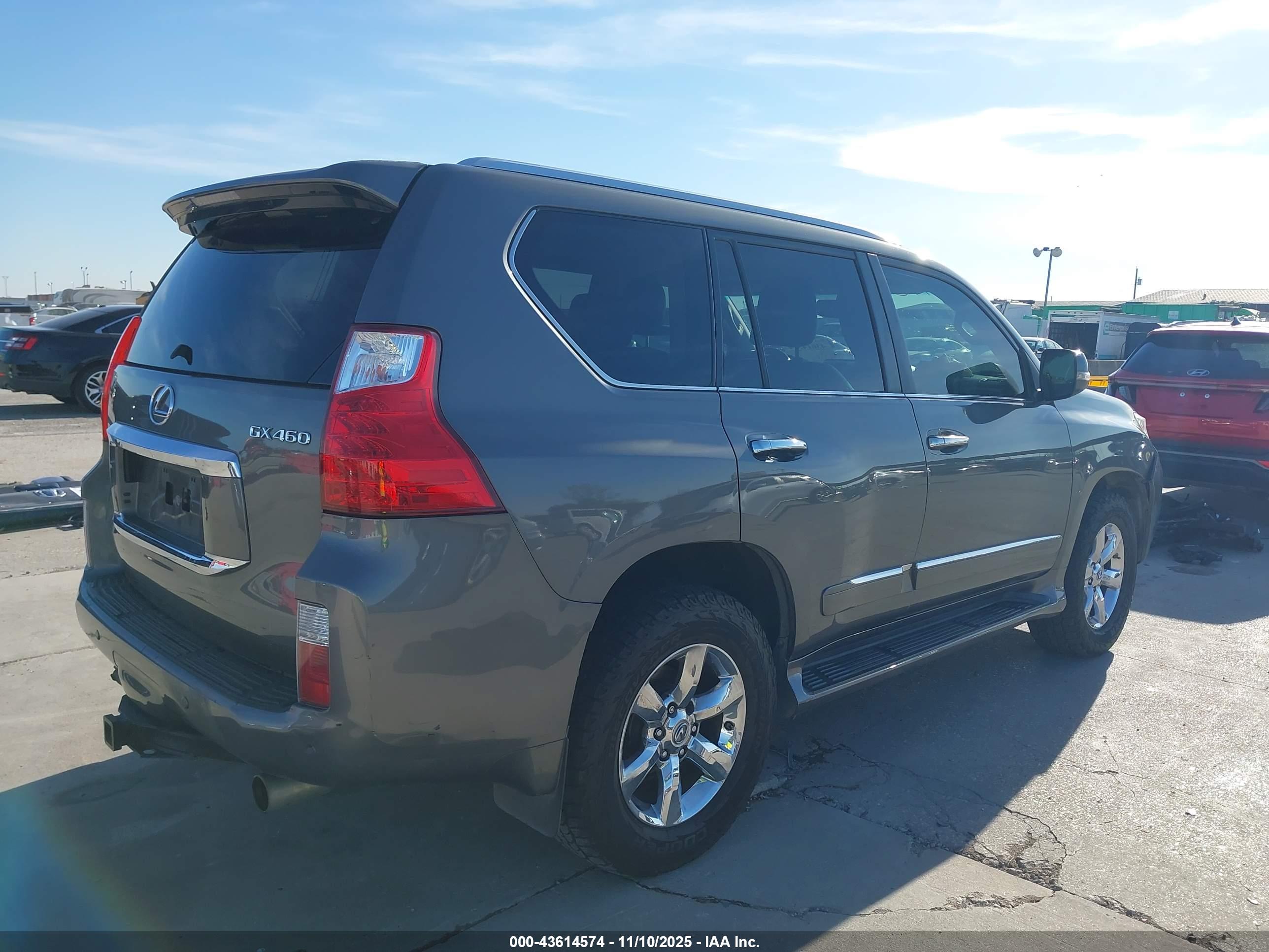 LEXUS GX image 4