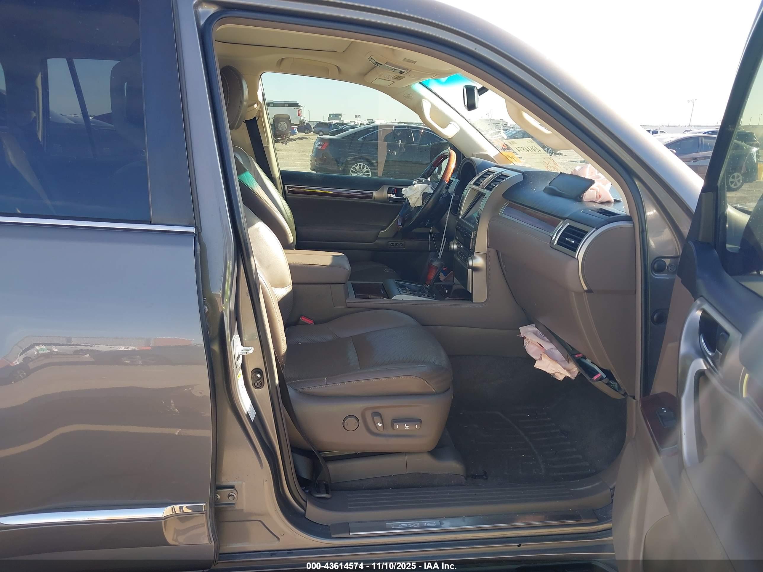 LEXUS GX image 5