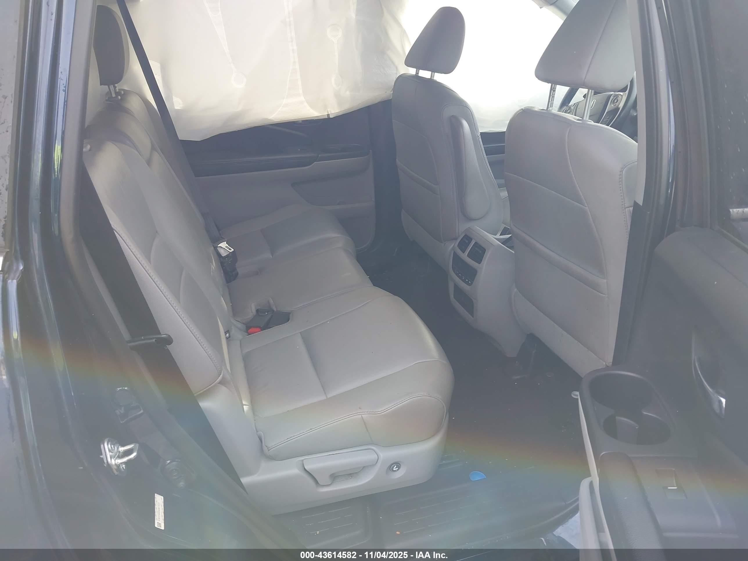 HONDA PILOT image 8