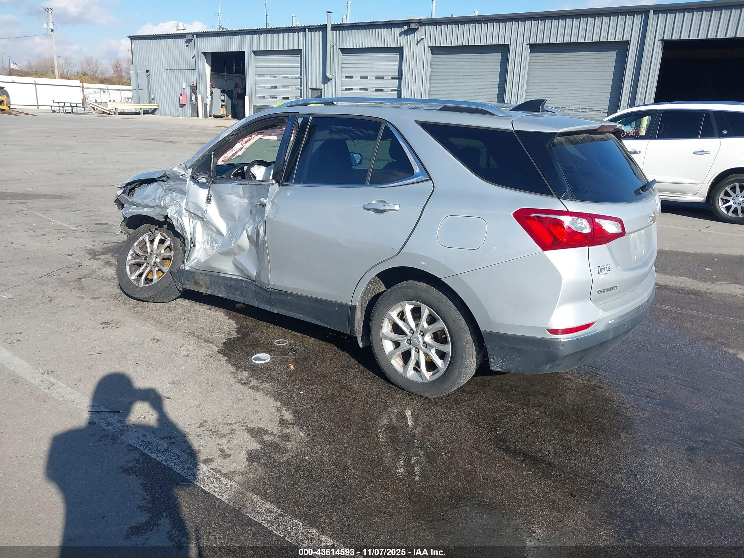CHEVROLET EQUINOX image 3