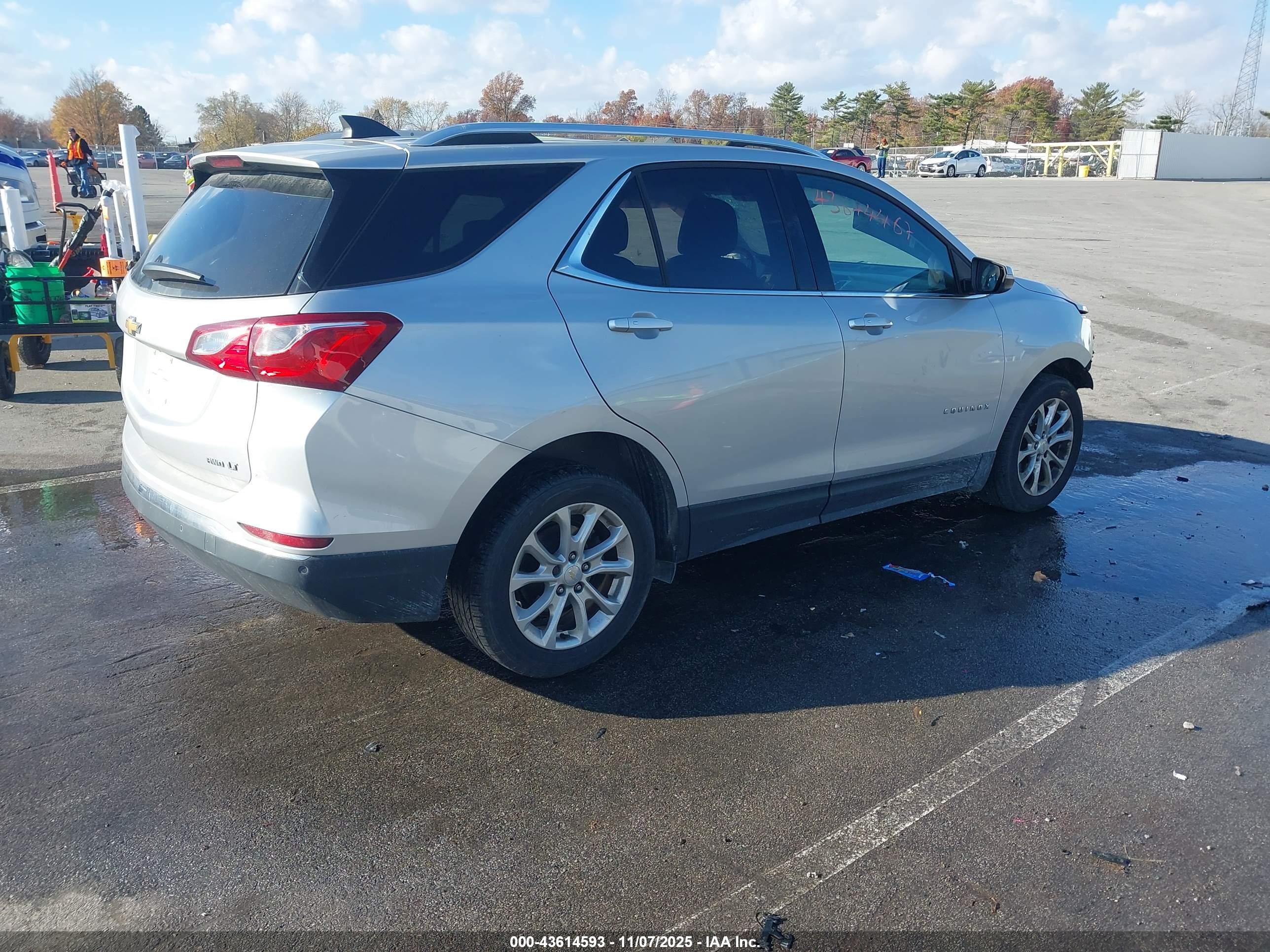 CHEVROLET EQUINOX image 4