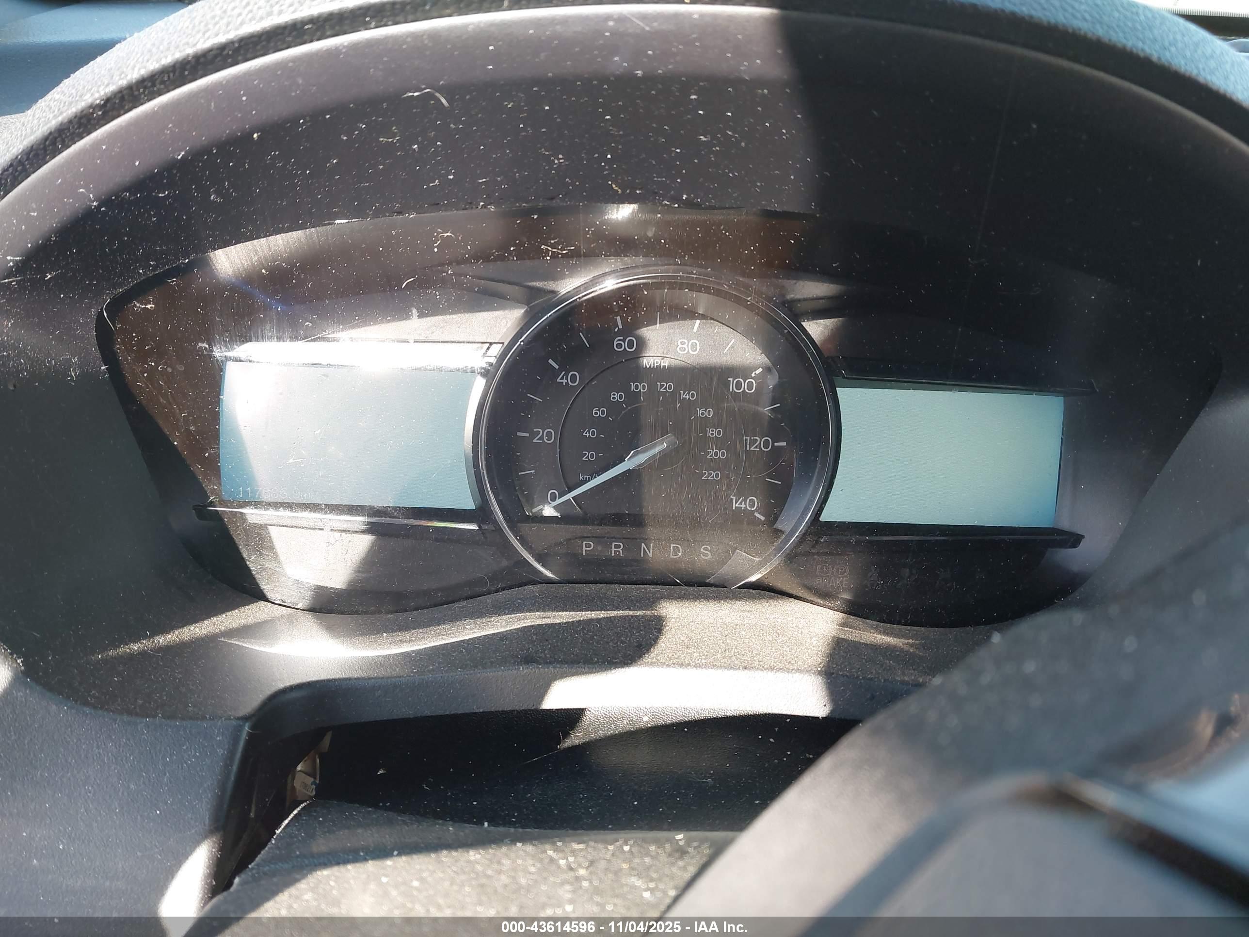 FORD EXPLORER image 7