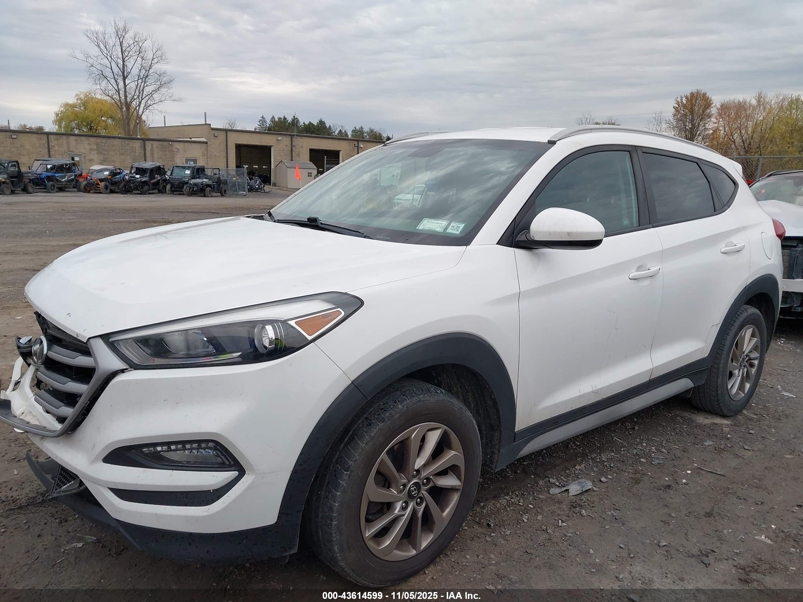 HYUNDAI TUCSON image 2