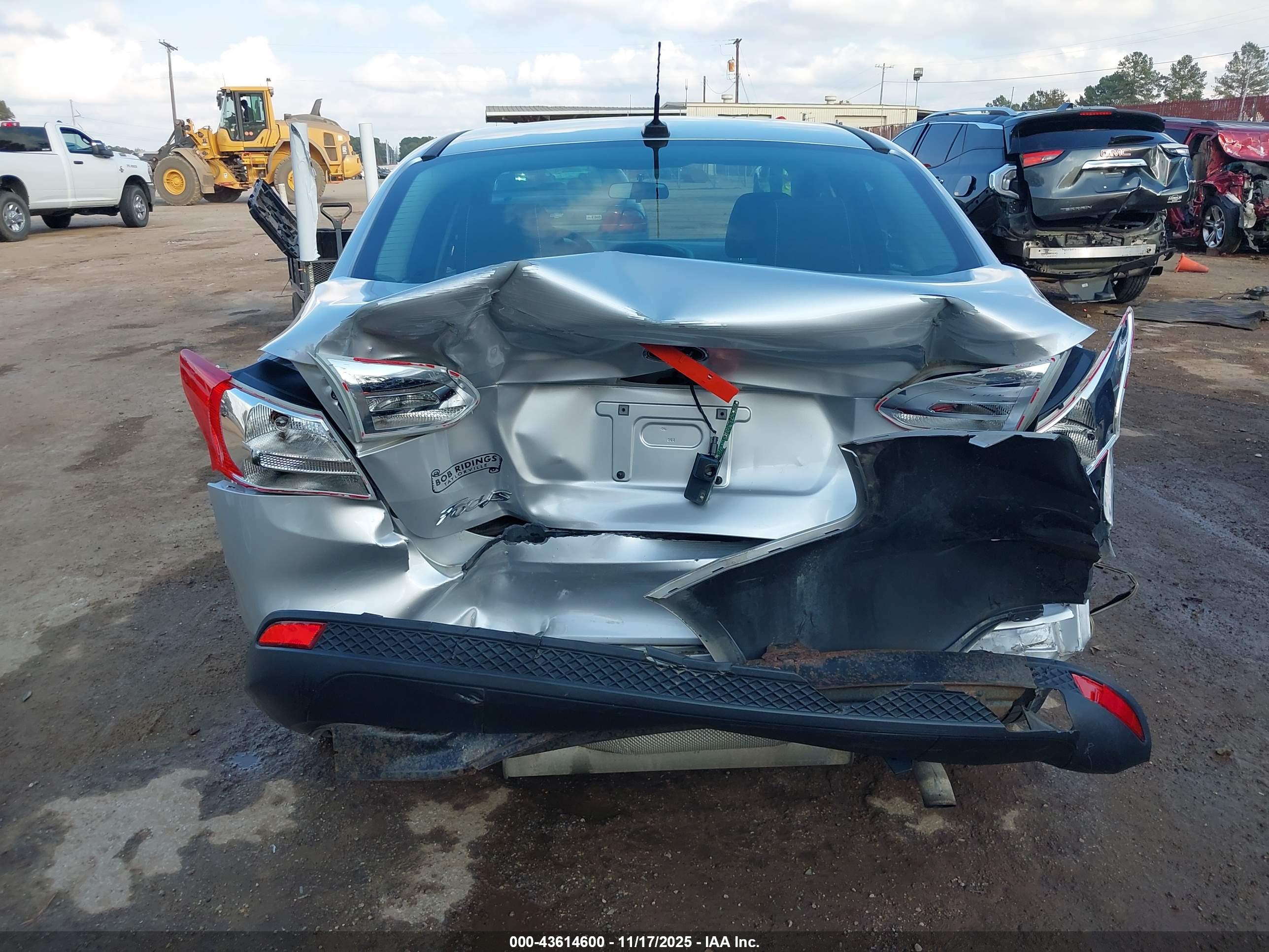 FORD FOCUS image 6