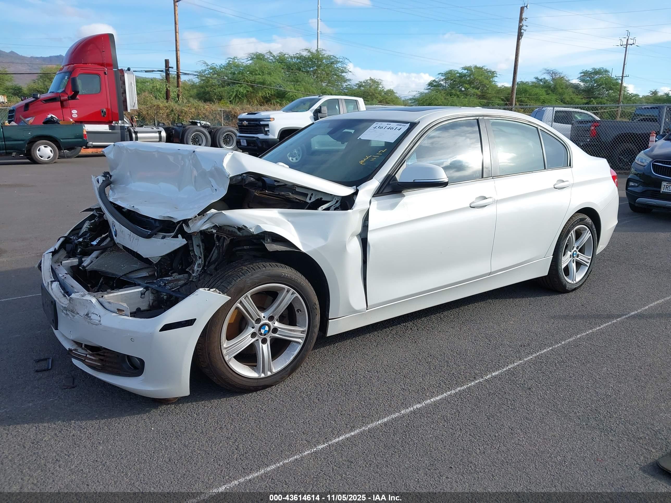 BMW 328I image 2