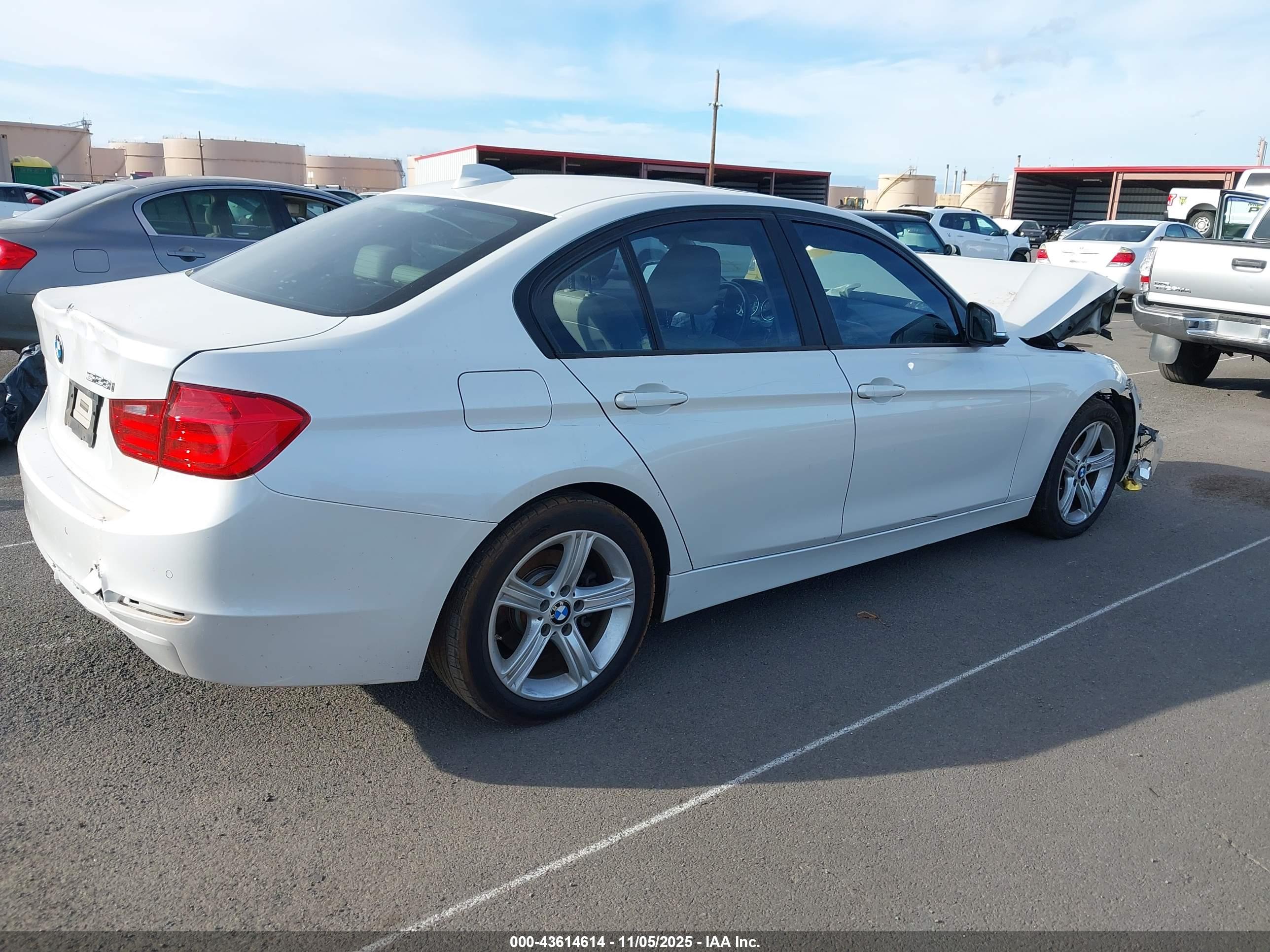 BMW 328I image 4