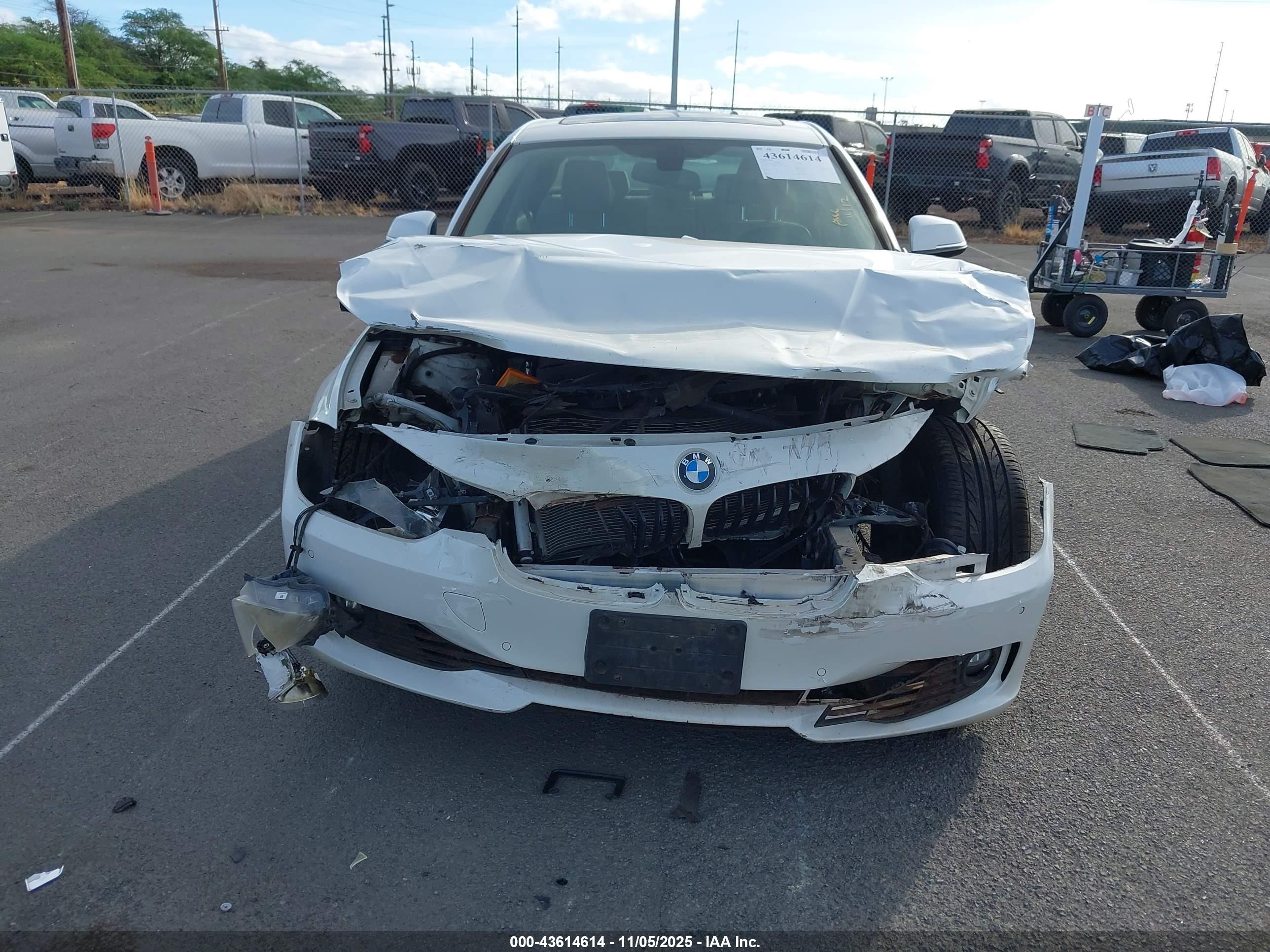 BMW 328I image 6