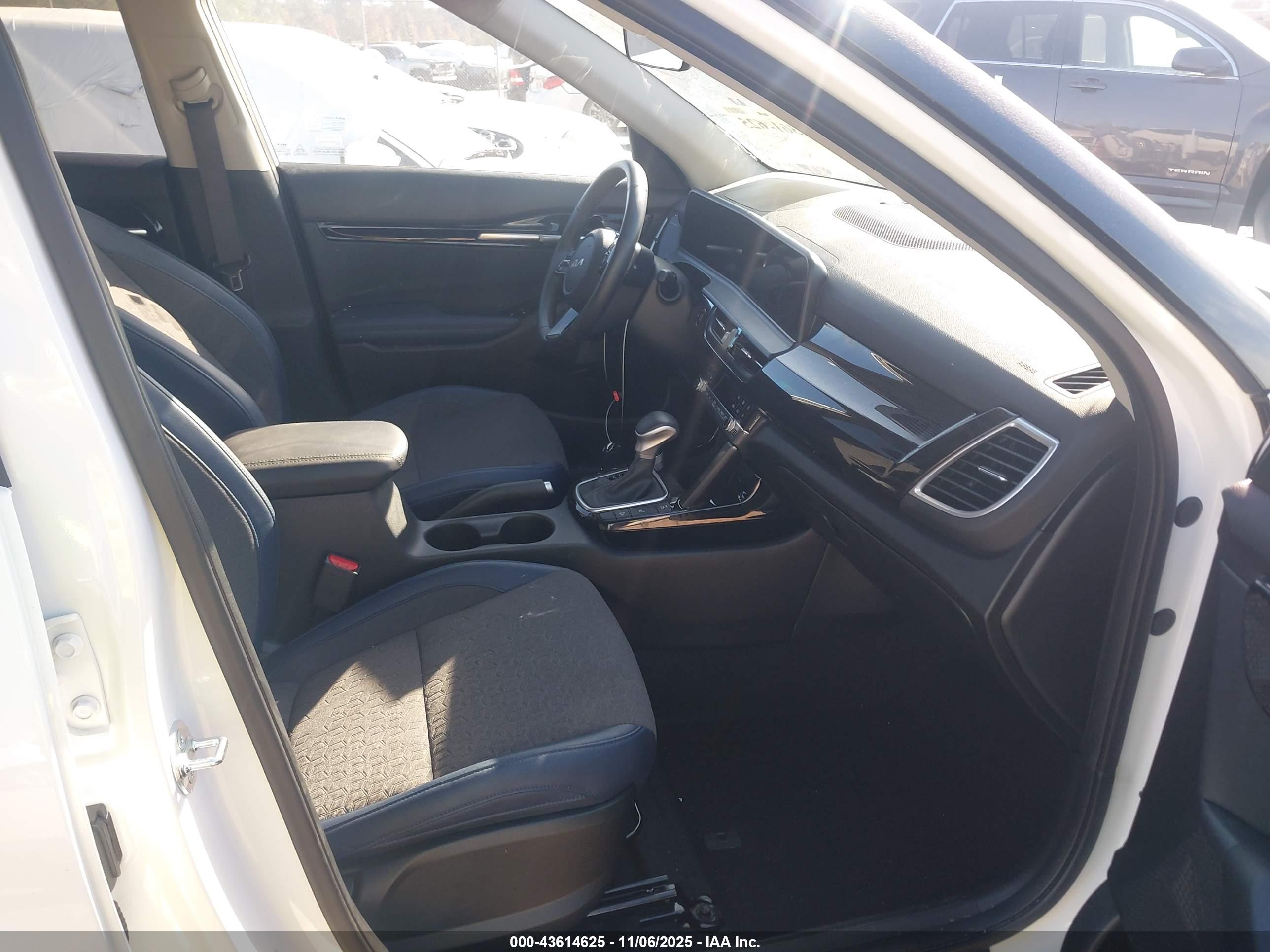 KIA SELTOS image 5