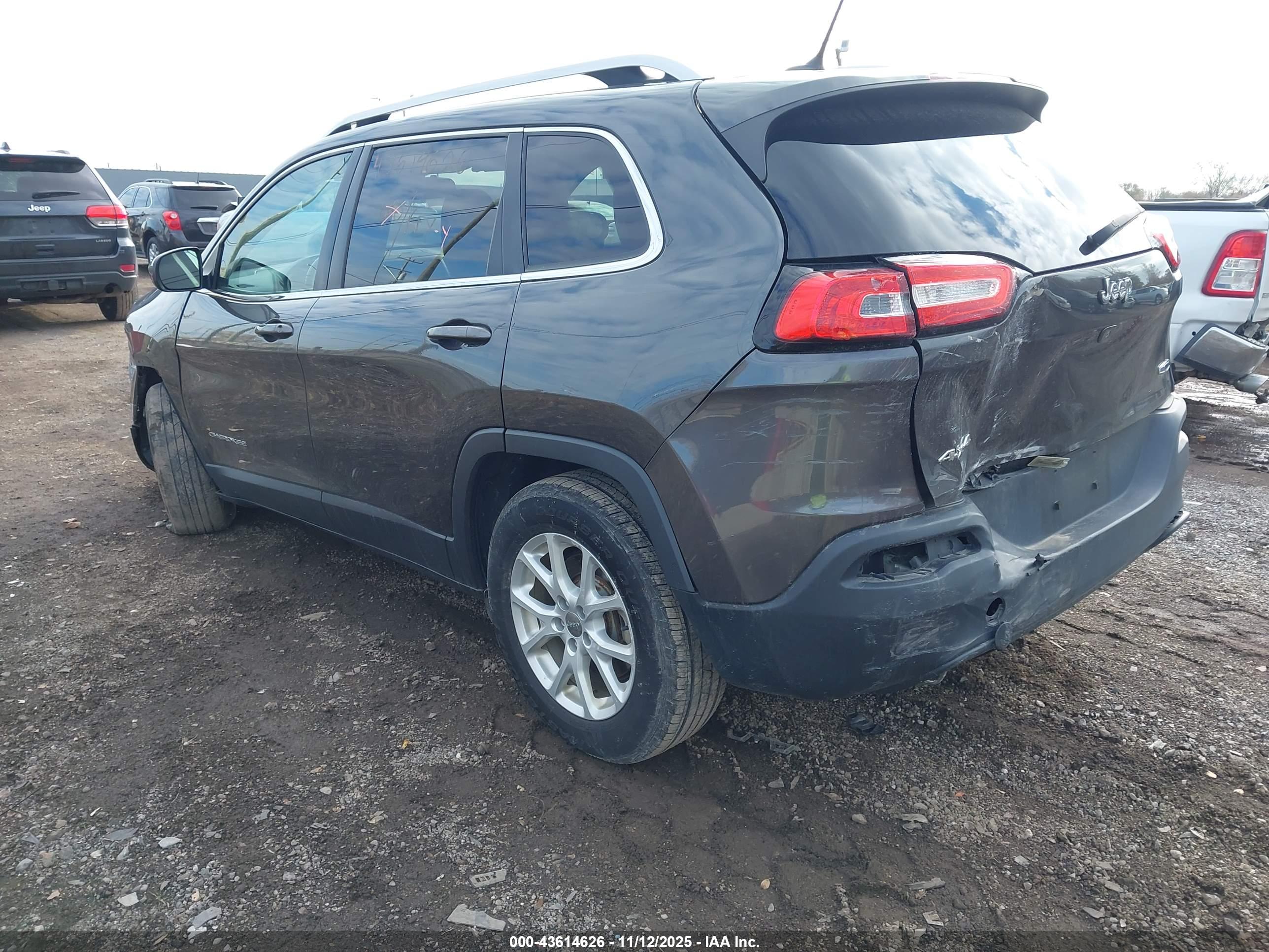 JEEP CHEROKEE image 3