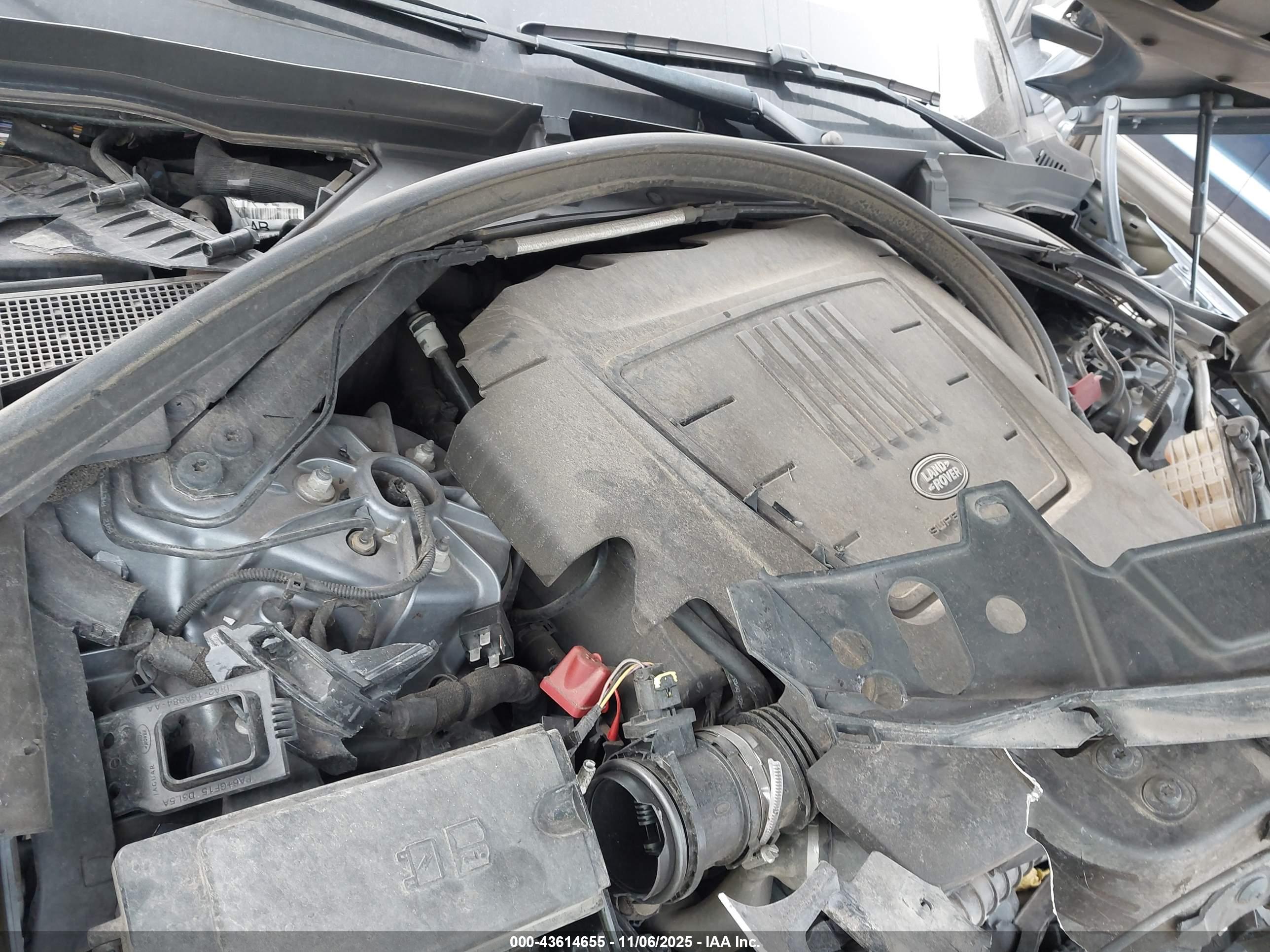 LAND ROVER image 10