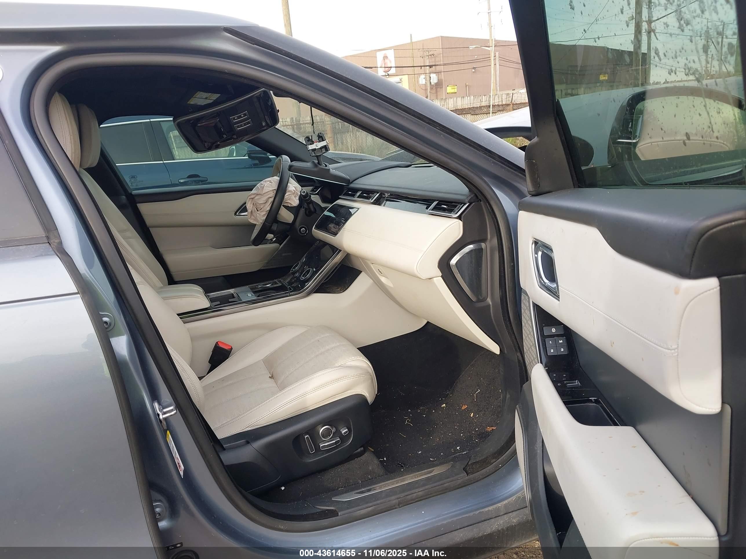 LAND ROVER image 5